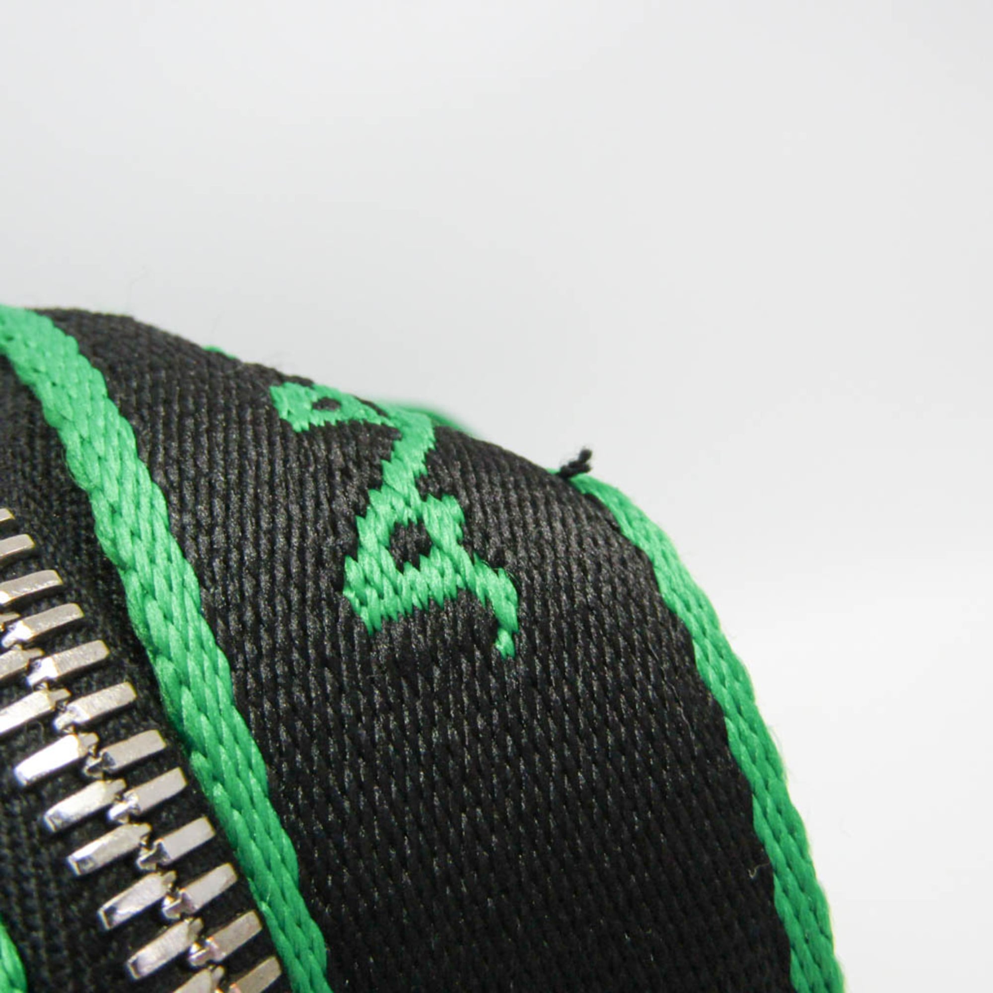 Bottega Veneta Lightweight Webbing Intrecciato 679970 Men's Polyamide Boston Bag,Shoulder Bag Black,Green — Like New