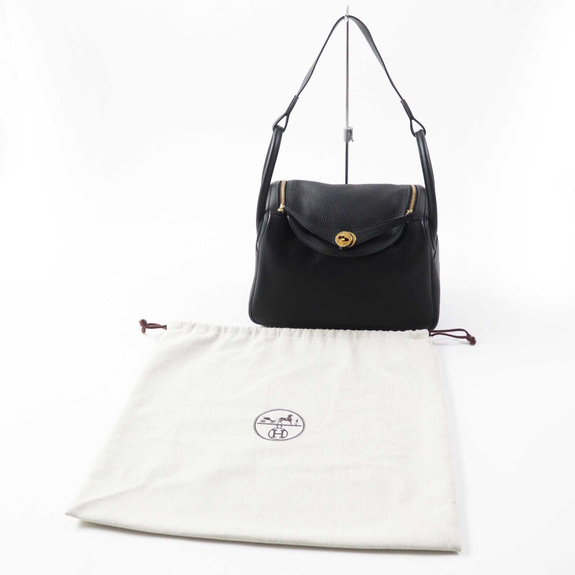 HERMES Lindy 30 Gold Hardware Taurillon Clemence Shoulder Bag Black B Stamp Comes with Dust Made in France Women's — Like New