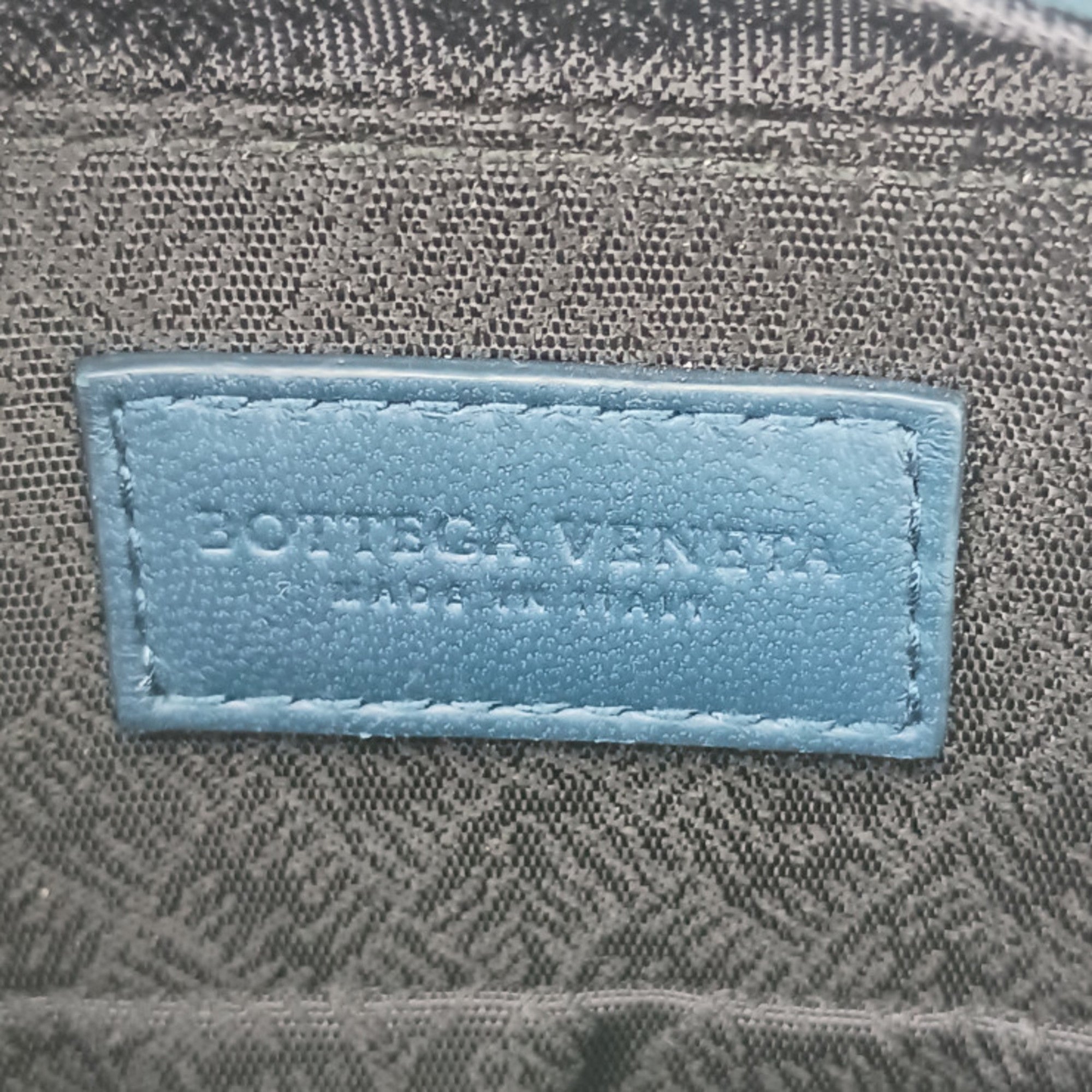 BOTTEGA VENETA Intrecciato Small The Valve Shoulder/Crossbody Bag 592692 VO0BI Blue Leather for Men and Women — Like New