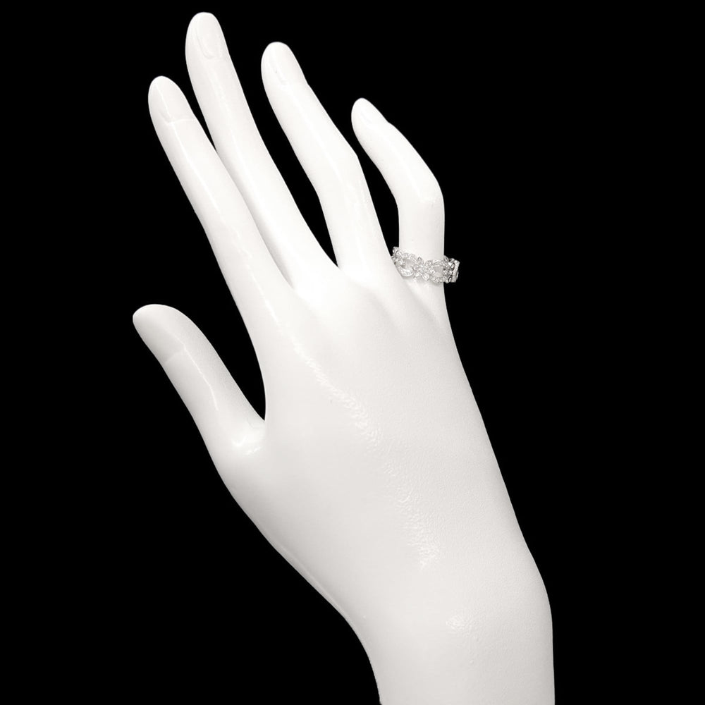 Gucci Flora #8 Ring with Diamonds, 18K White Gold (750) — Like New