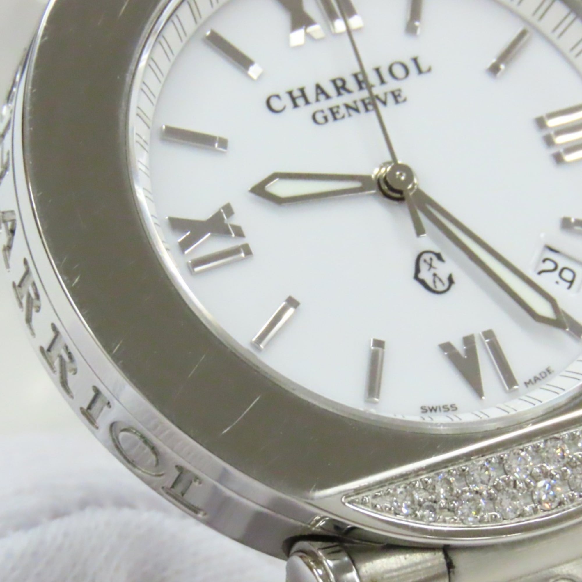 CHARRIOL Columbus CCR38D Stainless Steel Diamond Silver White Dial Men's Watch — Very Good