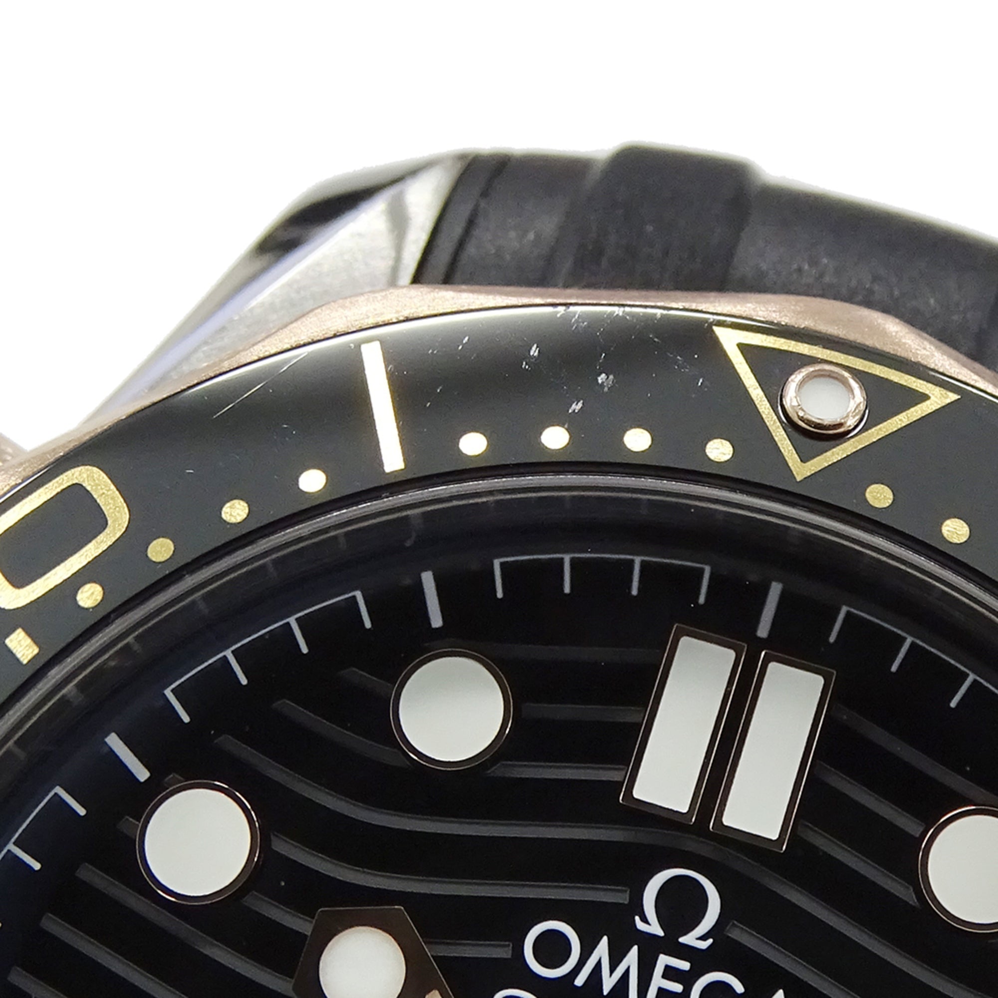 Omega Seamaster 210.22.42.20.01.002 Men's Watch, Brand: Diver, 300m Water Resistant, Date, Automatic Movement, Sedna Gold, Stainless Steel (SS), Rubber Strap, Open Caseback — Good
