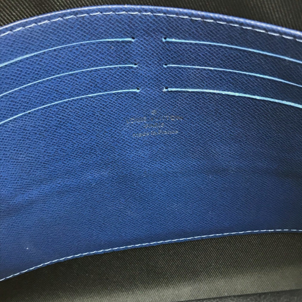 LOUIS VUITTON M30399 Taiga Pochette Voyage MM Clutch Bag/Pouch/Second Bag in Leather, Men's, Cobalt Blue — Like New