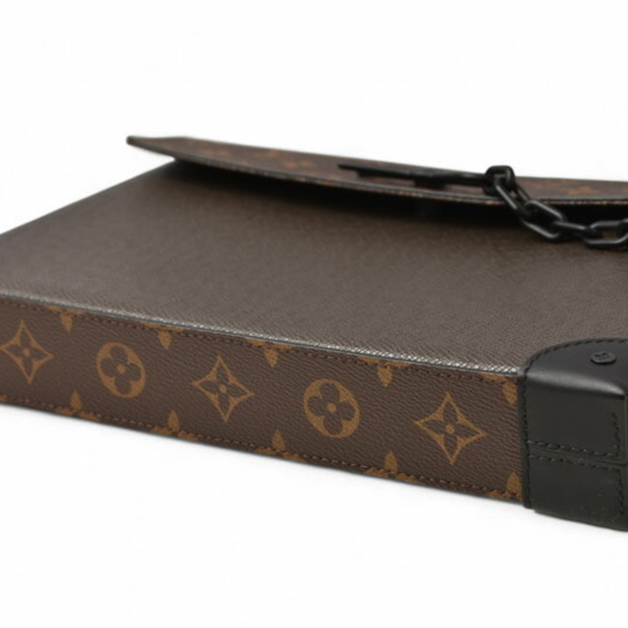 Louis Vuitton Second Bag Clutch LOUIS VUITTON Pochette Steamer Monogram Taiga Khaki M30583 — Like New