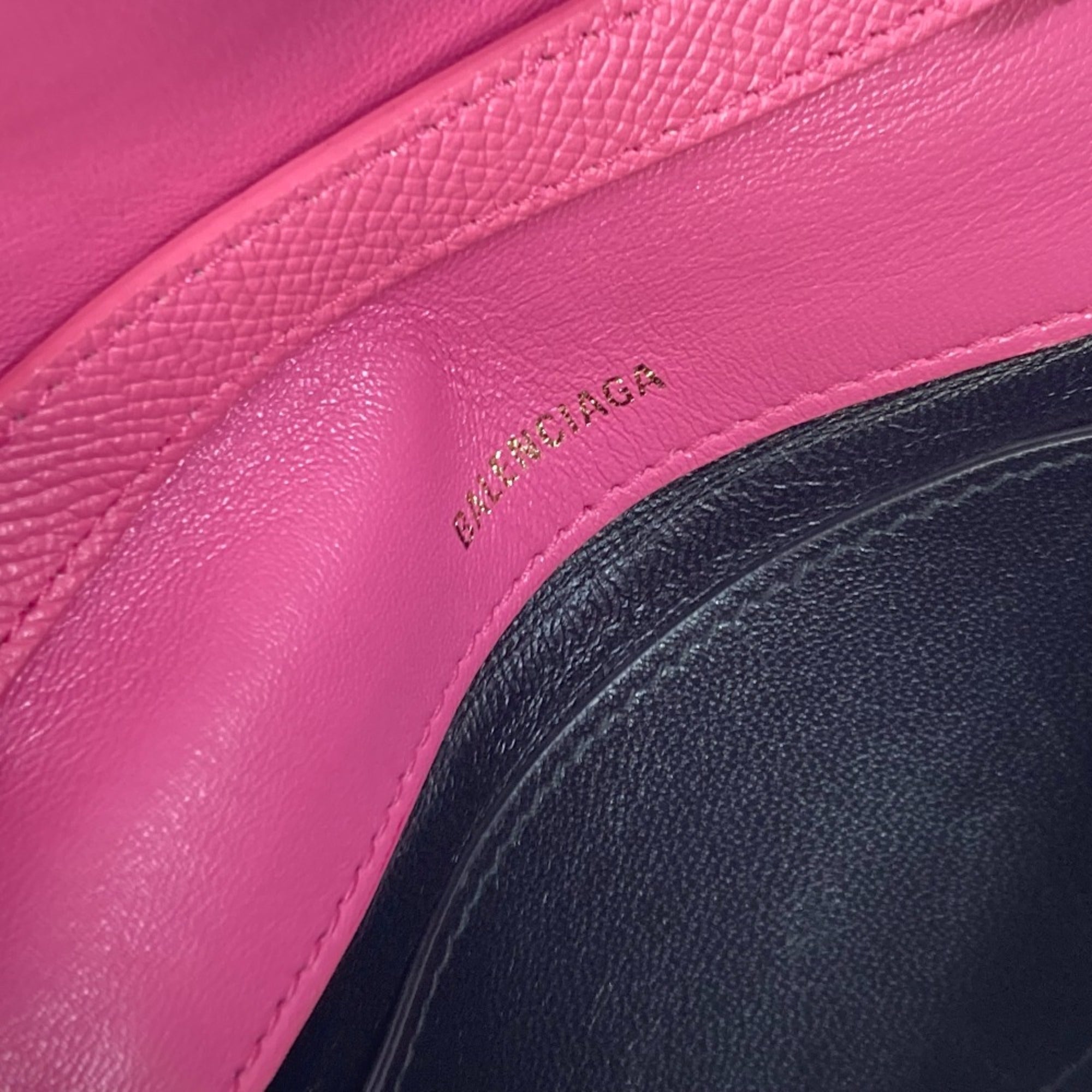 Balenciaga 550639 Pochette Crossbody bag Shoulder Bag pink Black — Like New