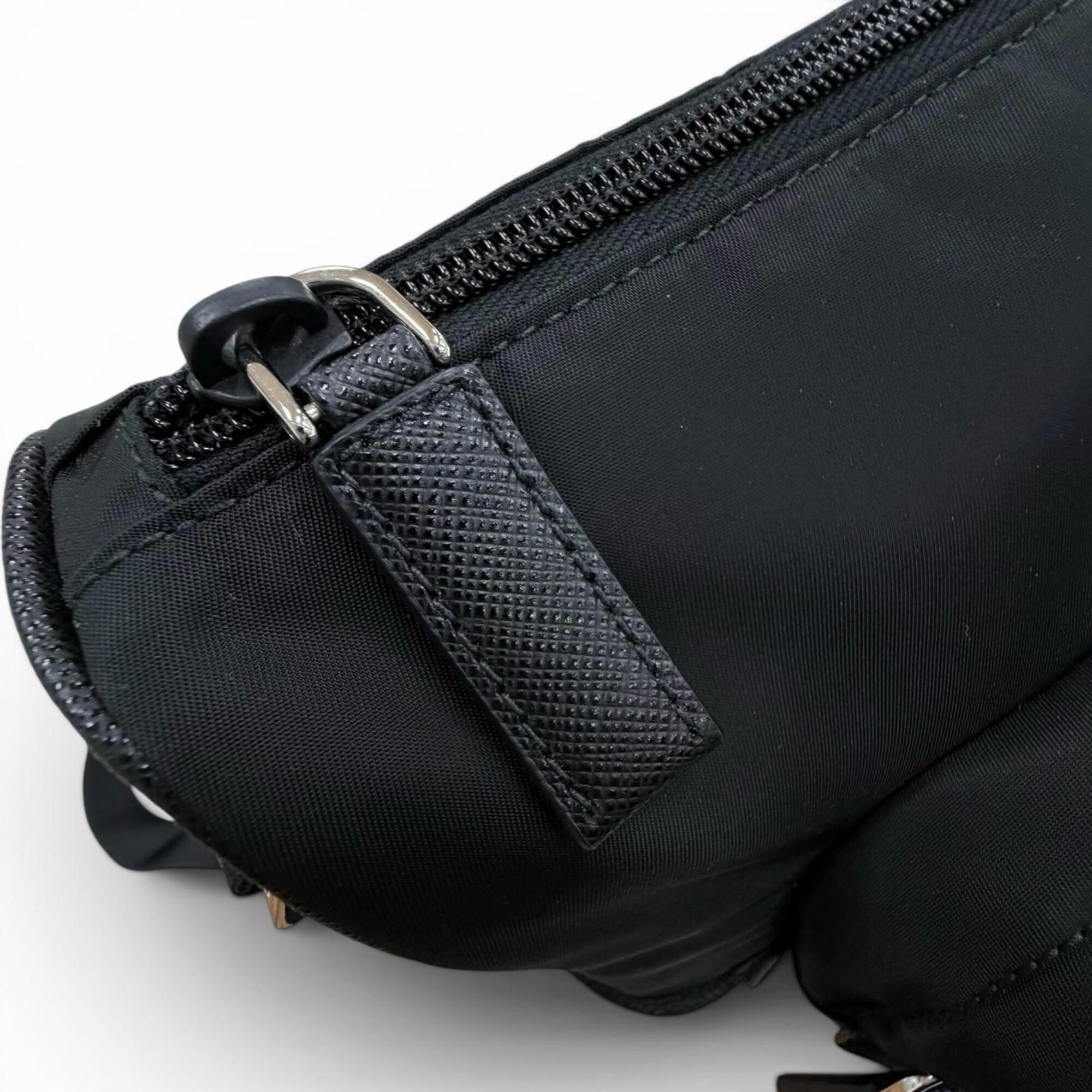 PRADA 2VH191 Nylon Leather Triangle Logo Plate Re-Nylon Shoulder Bag Black Made in Italy Men's — Like New