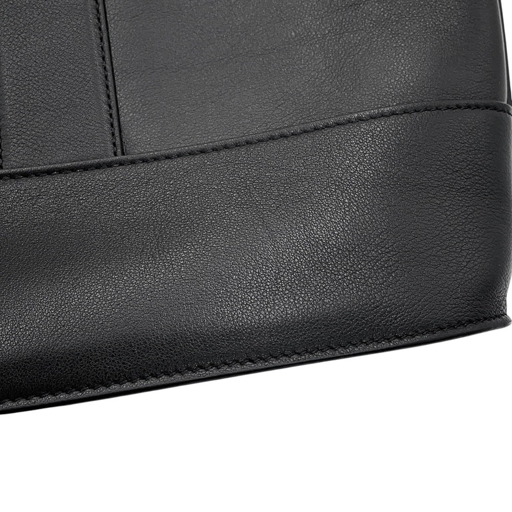 Yves Saint Laurent Saint Laurent Paris handbag, Y bucket style, calf leather, 808224, SAINT LAURENT PARIS, 2-way, black — Like New