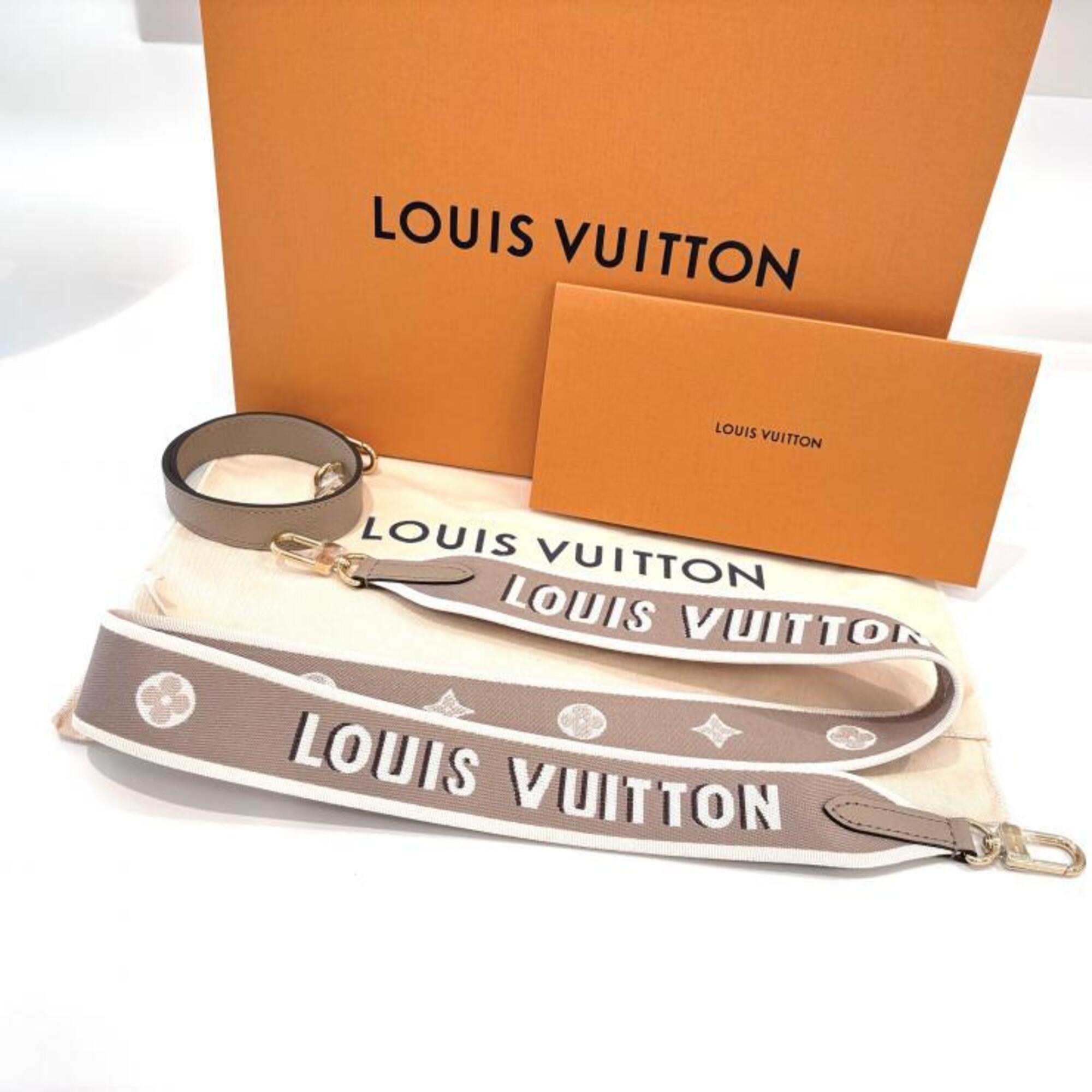 Louis Vuitton Diane Bicolor Empreinte M46583 Tourtrême Crème Shoulder Bag — Like New