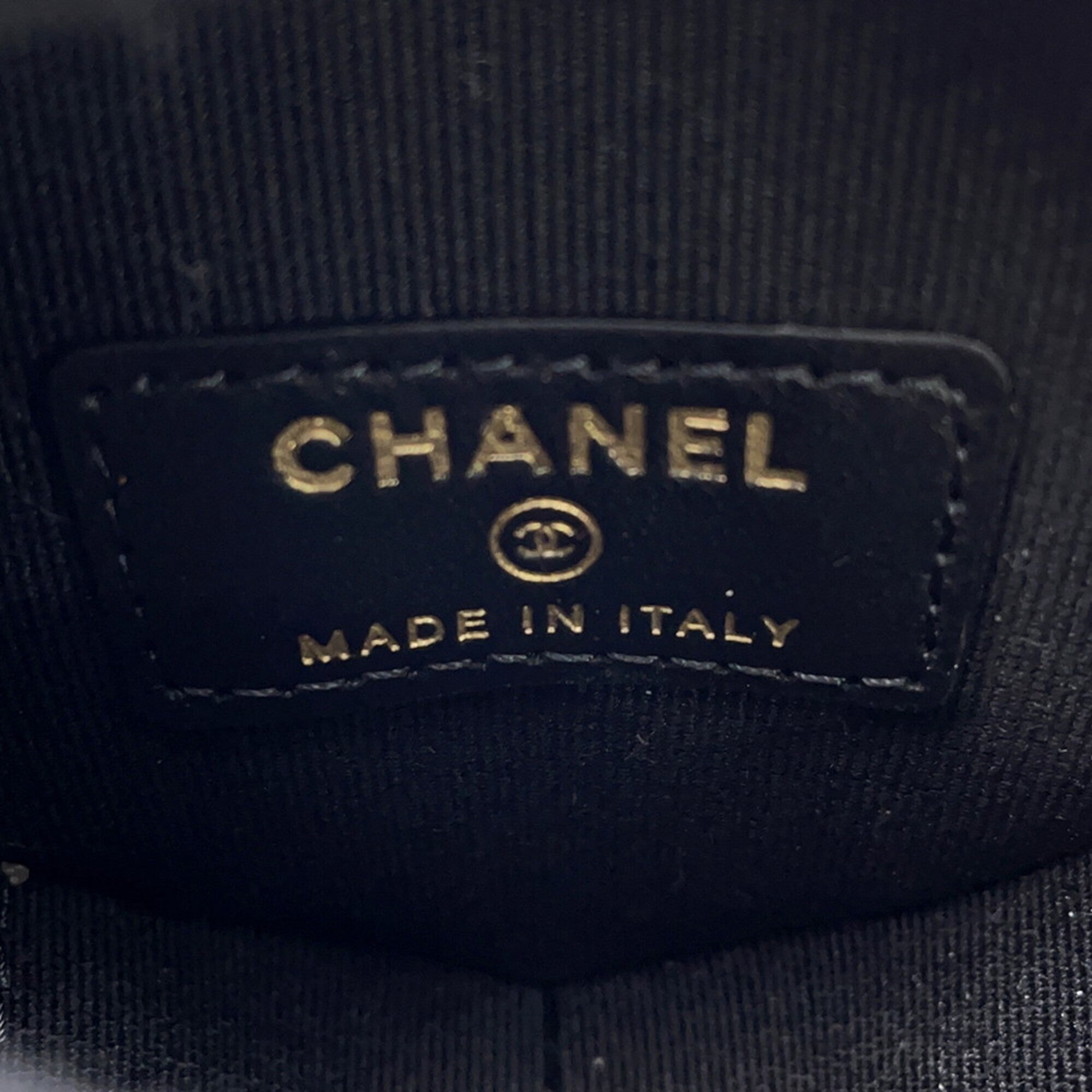 Chanel accessory bag charm, Matelassé heart mini lambskin AP4838, black. handbag pouch — Like New