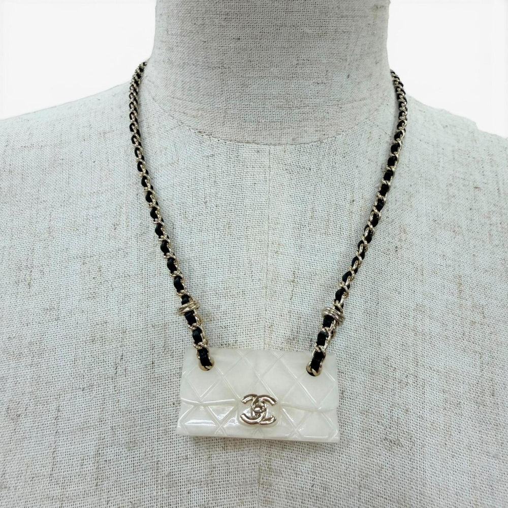 CHANEL B23C Matelassé bag motif Coco Mark chain necklace, ivory, made in Italy, 2023 model, women's — Like New