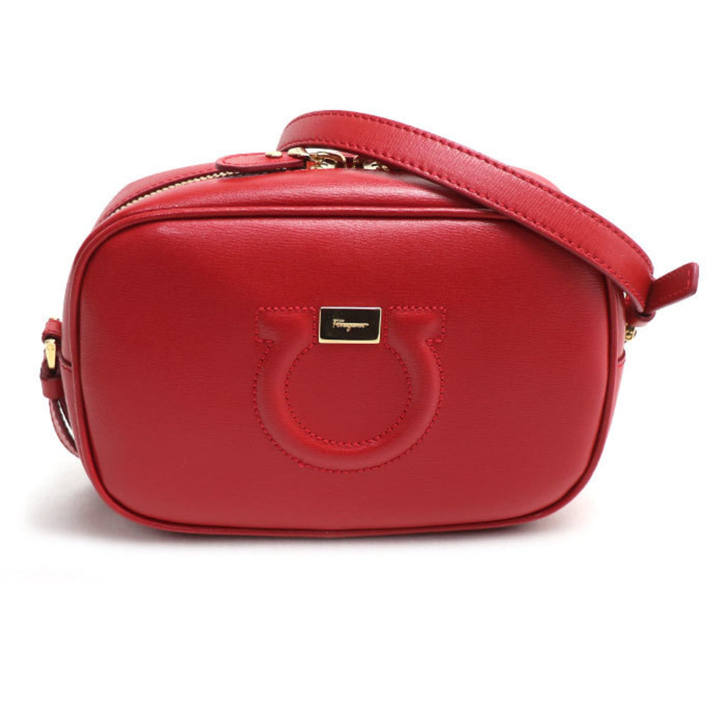 Salvatore Ferragamo Gancini shoulder bag in red for women