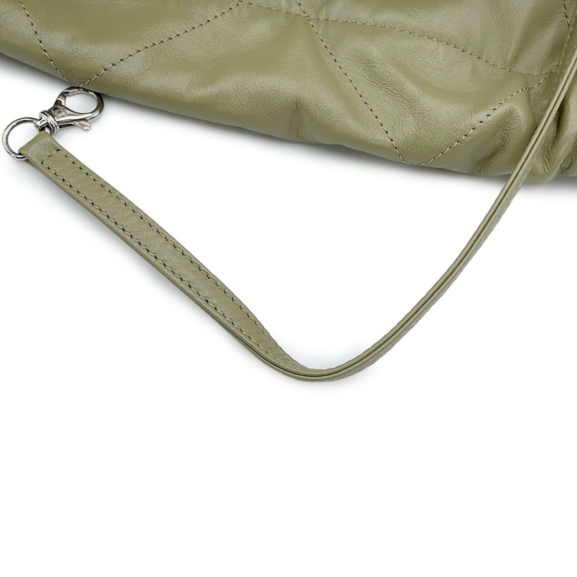 Chanel handbag CHANEL 22 Matelassé Small Shiny Calf Leather AS3260 for women — Like New