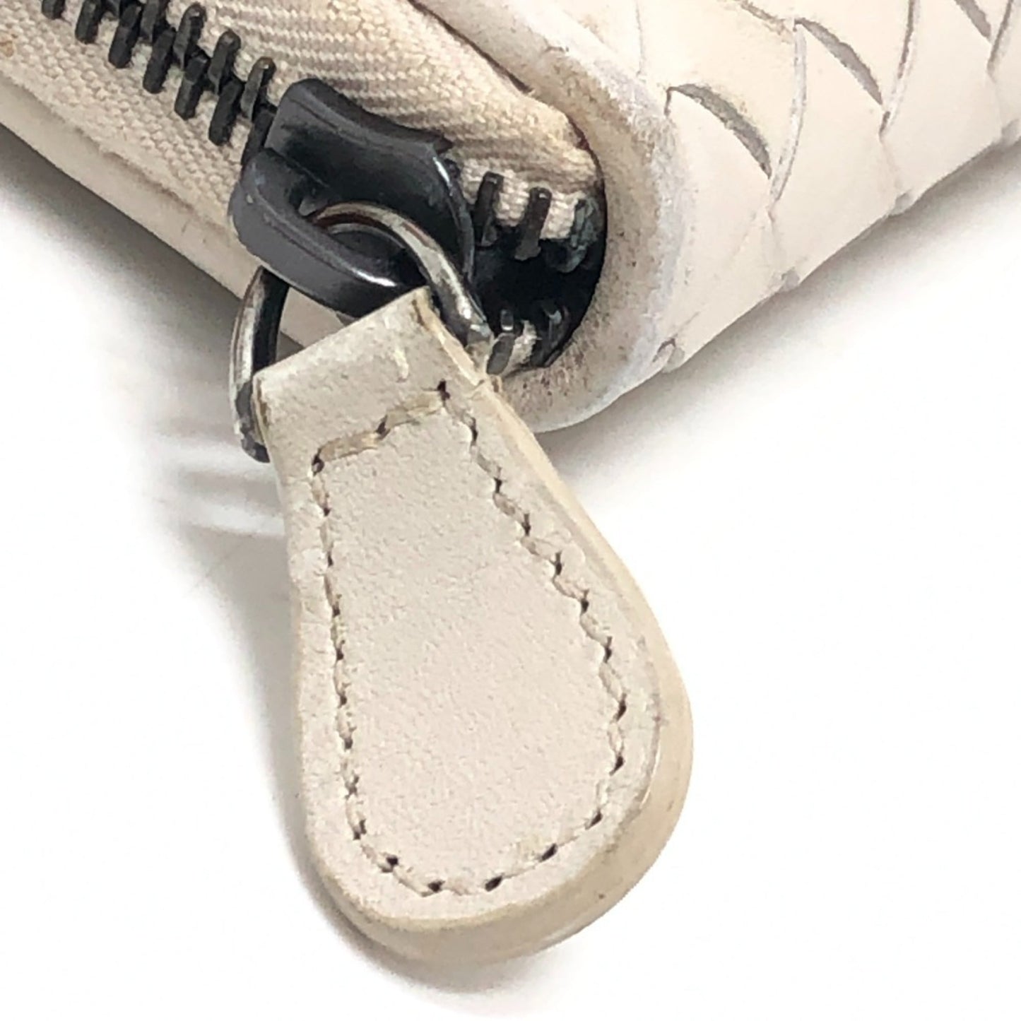 BOTTEGA VENETA 114076 Intrecciato Long Wallet with Round Zipper, Leather, Women's, White