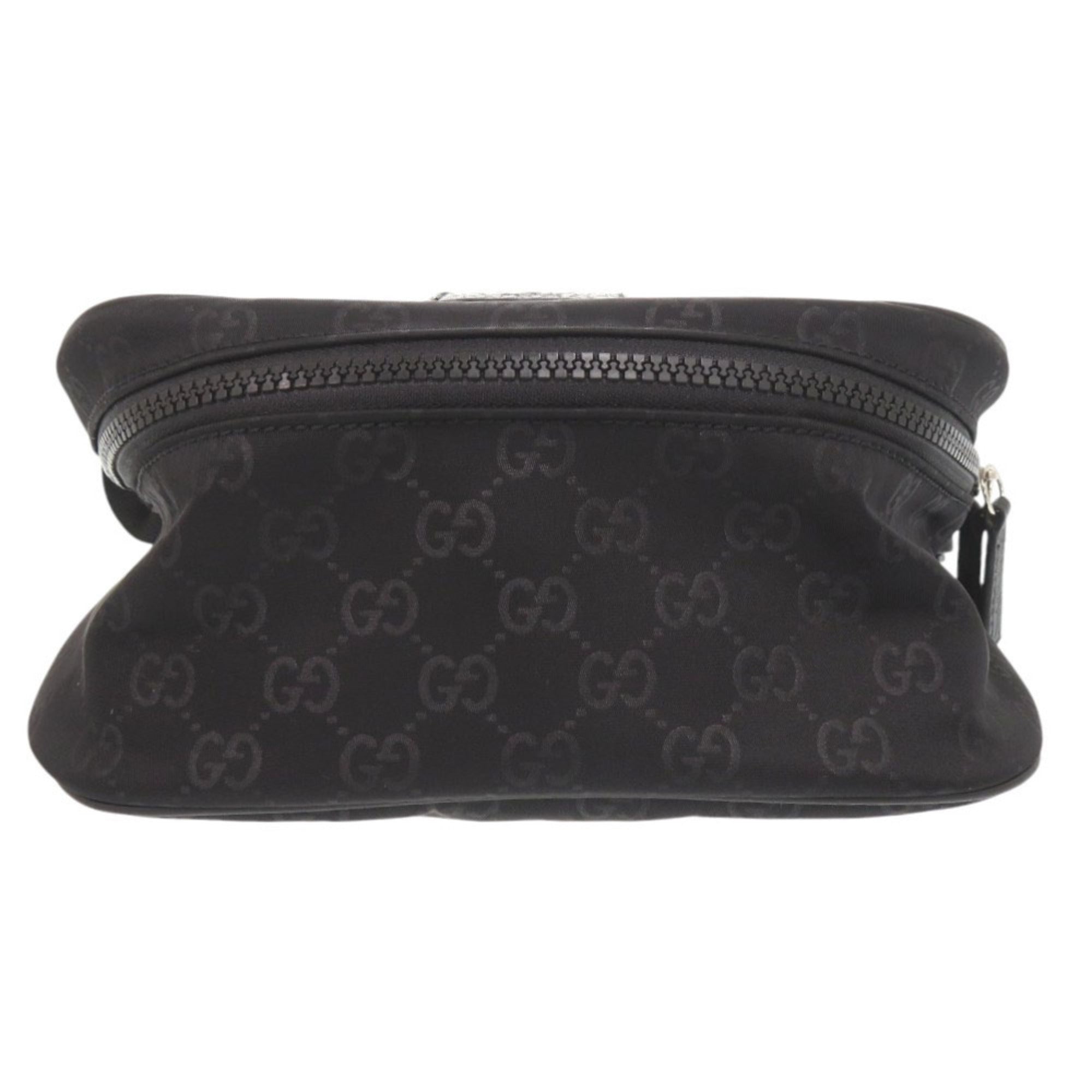 Like new Gucci GG nylon black shoulder bag 0637 GUCCI — Like New