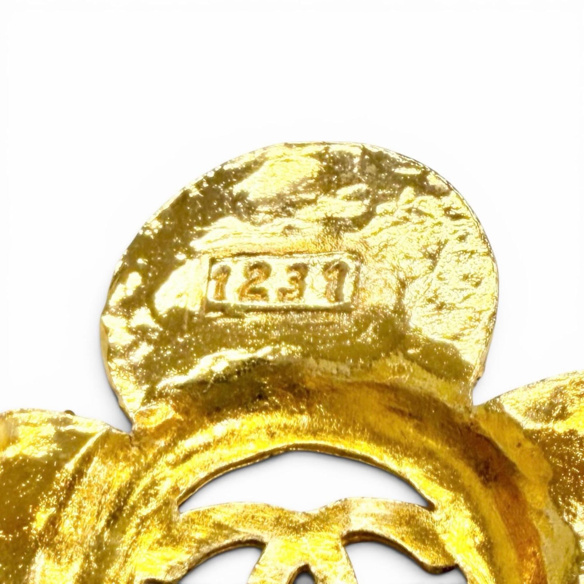 CHANEL Vintage 28 Coco Mark Flower Motif Brooch, Gold, Made in France, Women's, Highly Recommended ◎ — Like New