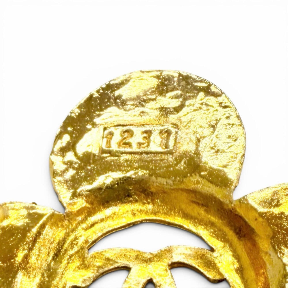 CHANEL Vintage 28 Coco Mark Flower Motif Brooch, Gold, Made in France, Women's, Highly Recommended ◎ — Like New