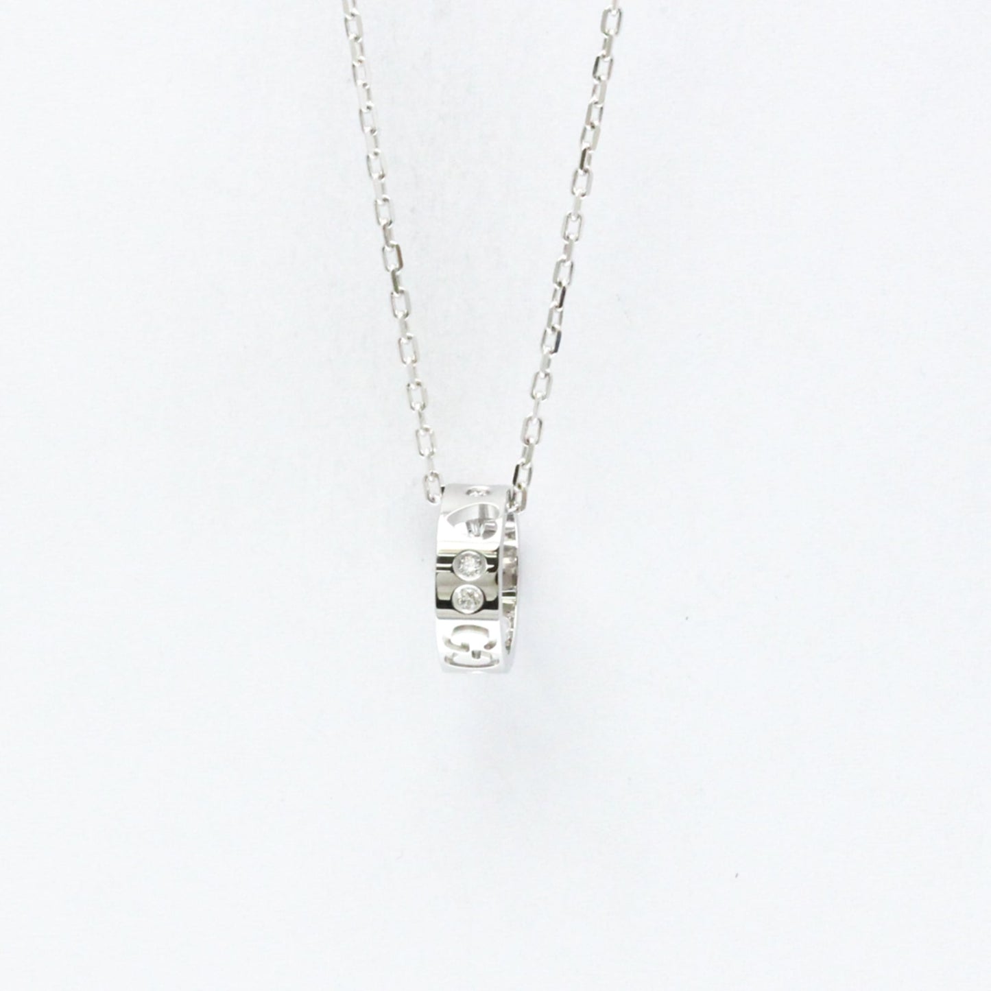 Gucci Icon Amor Diamond Necklace White Gold (18K) Diamond Men,Women Fashion Pendant Necklace (Silver)