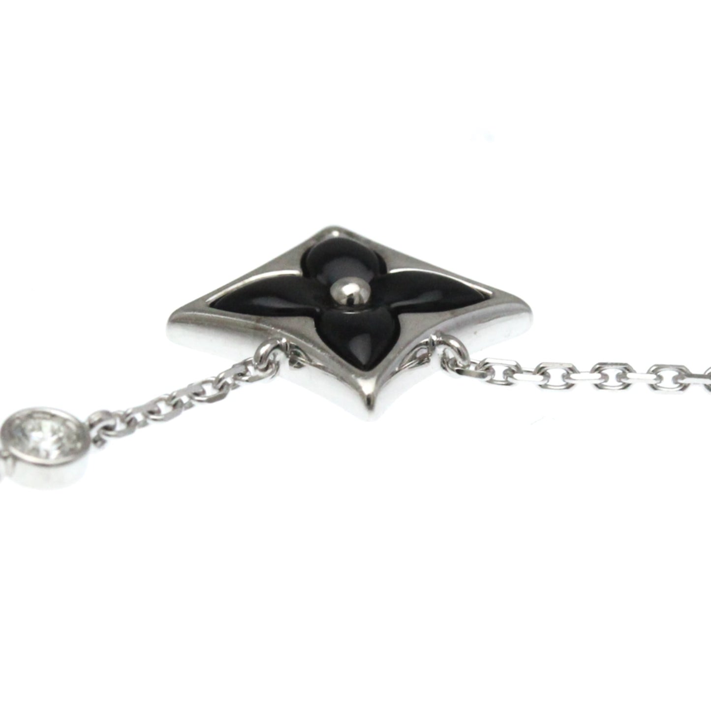Louis Vuitton Star Blossom BB Necklace, Onyx And Diamond White Gold (18K) Diamond,Onyx Men,Women Fashion Pendant Necklace (Silver)