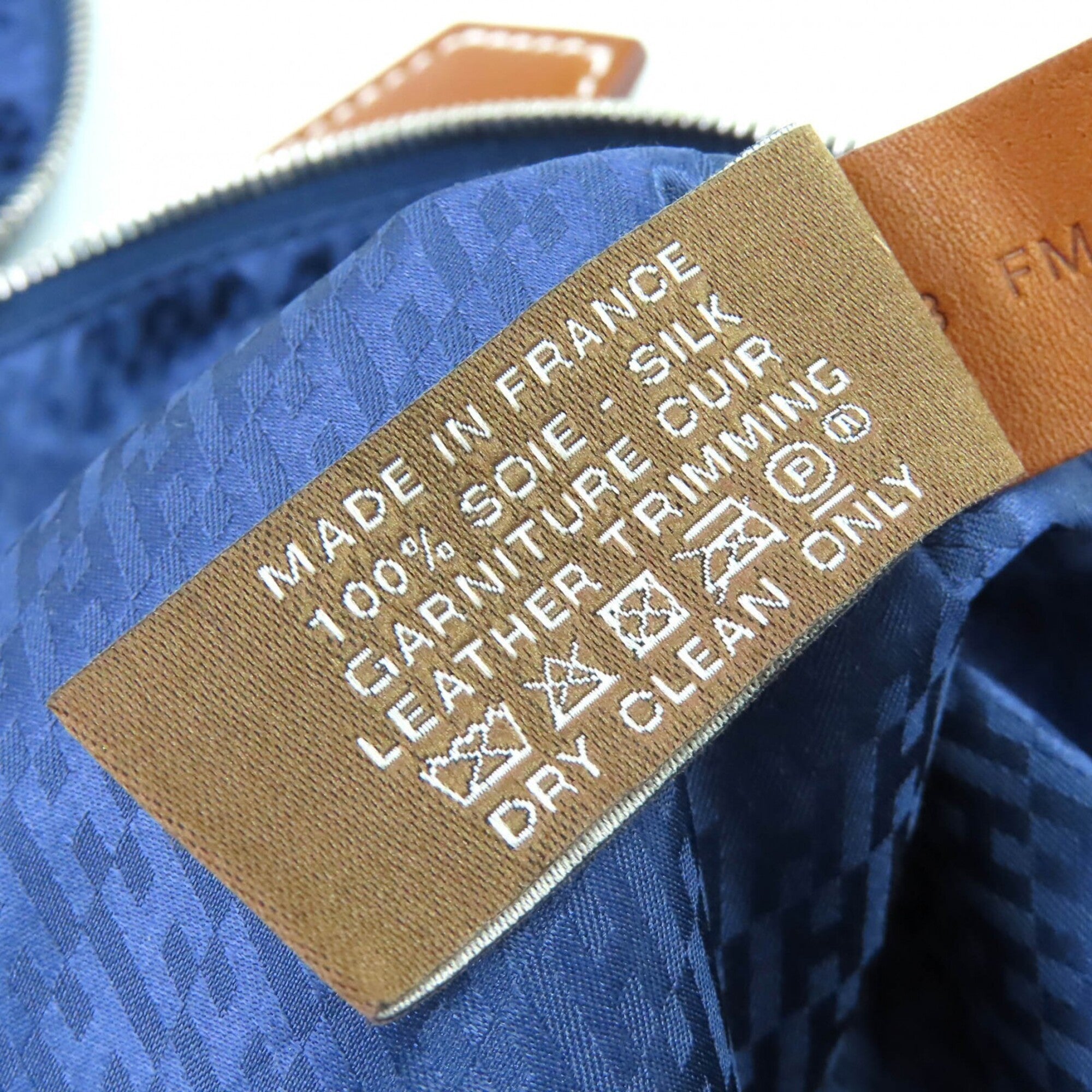 HERMES Hermes Wousse de Voyage PM 100% Silk Pouch, Blue, B Stamp, Made in France, Women's, Highly Recommended ◎ — Like New