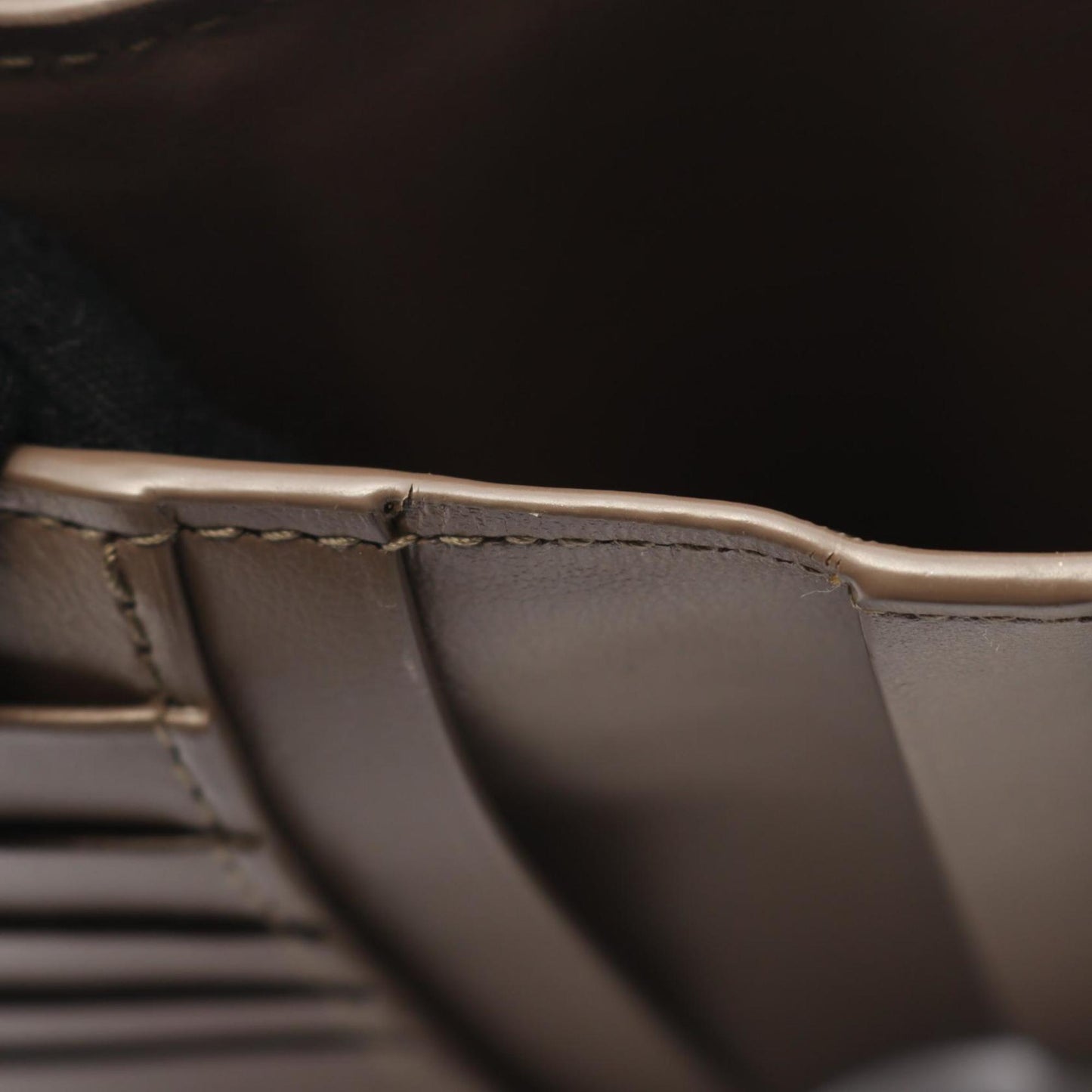 Bottega Veneta Intrecciato Leather Bi-fold Wallet for Men and Women in Brown