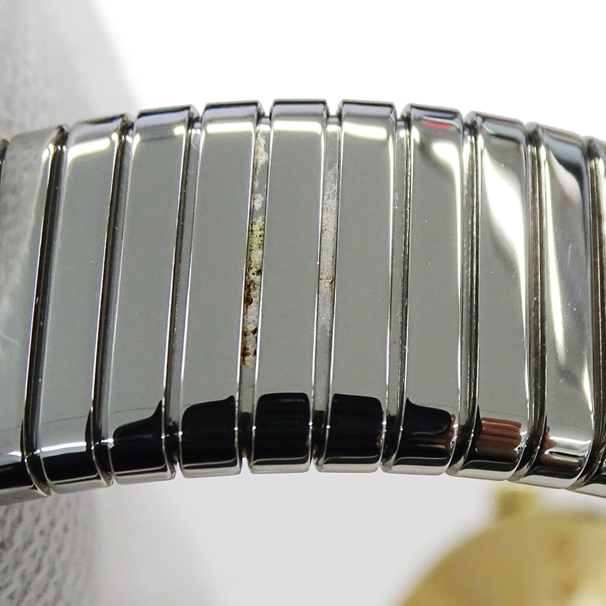 Bulgari BVLGARI Women's Watch, Brand: Tubogas, 12-Diamond Quartz Movement, 750YG (Yellow Gold) and 18K Stainless Steel (SS), Size L, Bangle, Round. (BB232T) — Good