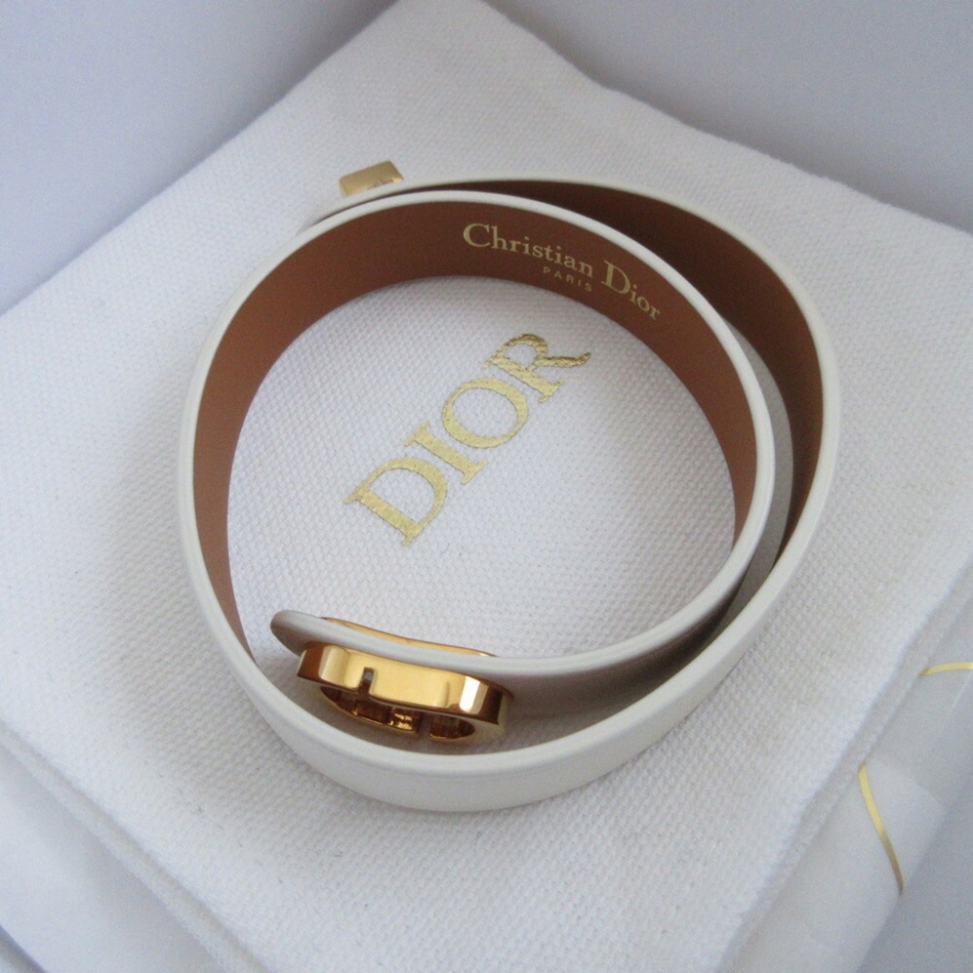 Like new Christian Dior 30 Montaigne B1760 Medium size leather ivory white double-strand double bracelet 0318 — Like New
