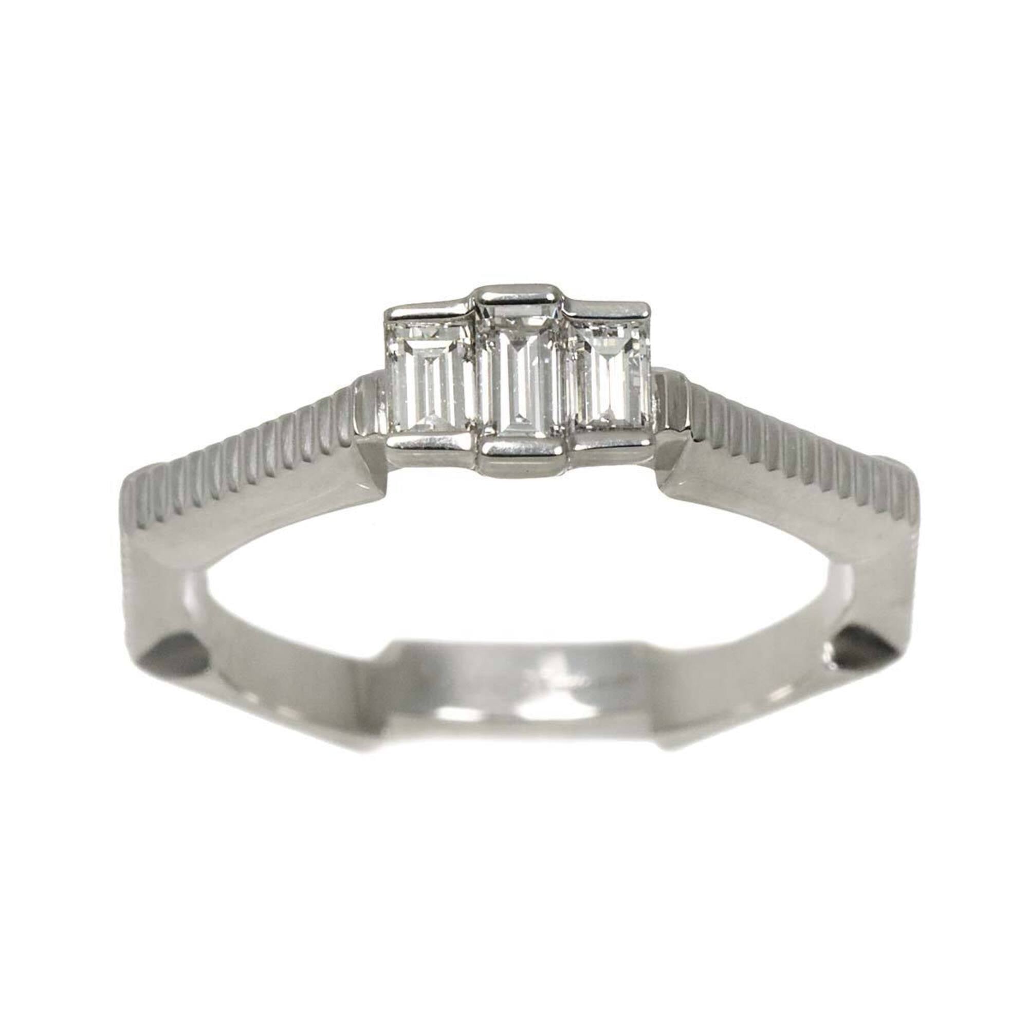 Gucci Link to Love Ring with Diamonds, 18K White Gold (750) — Like New