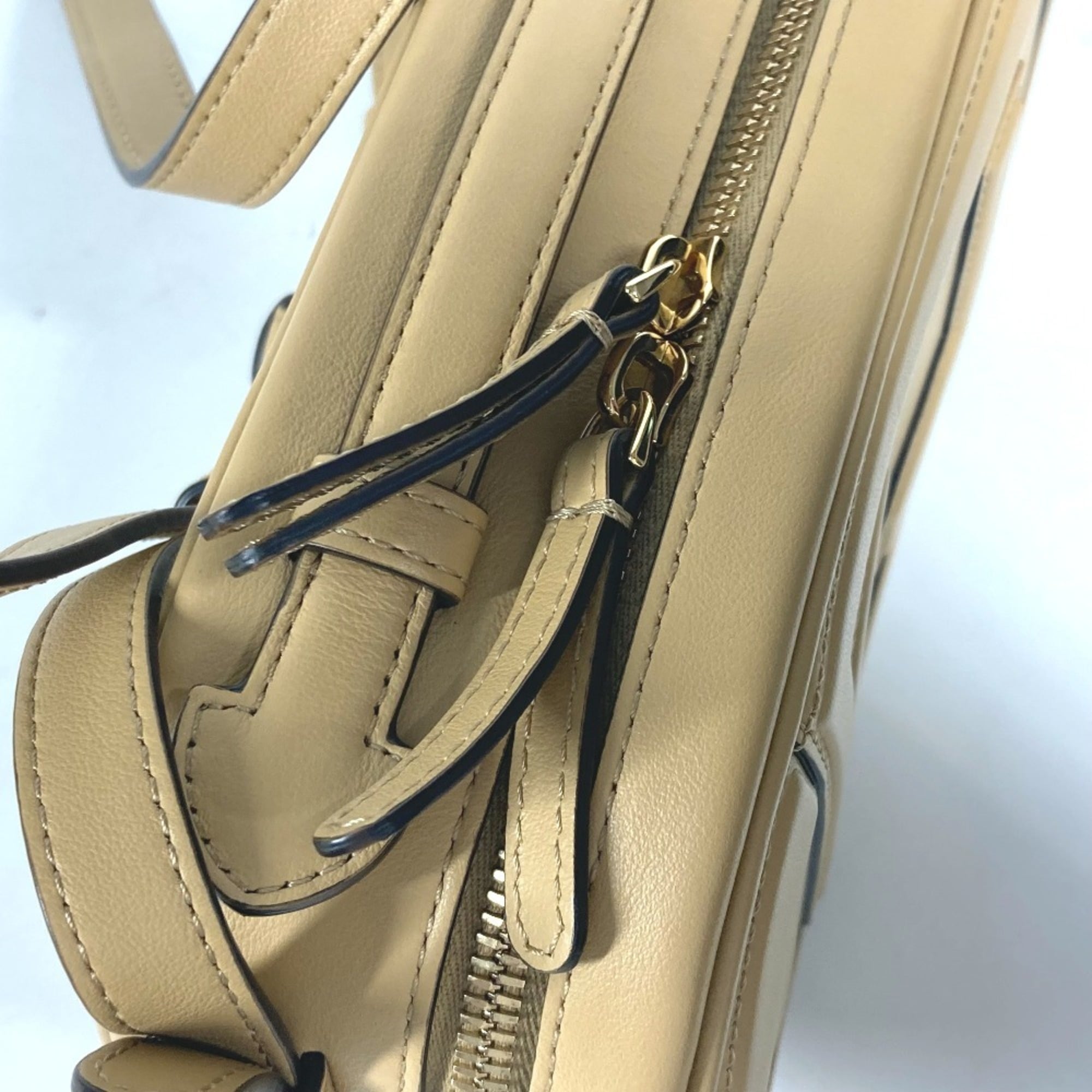 FENDI 8BS058 Pochette Camera Case Small Orlock MINI CAMERA CASE Bag Handbag Shoulder Leather Women's Beige — New - Store Return