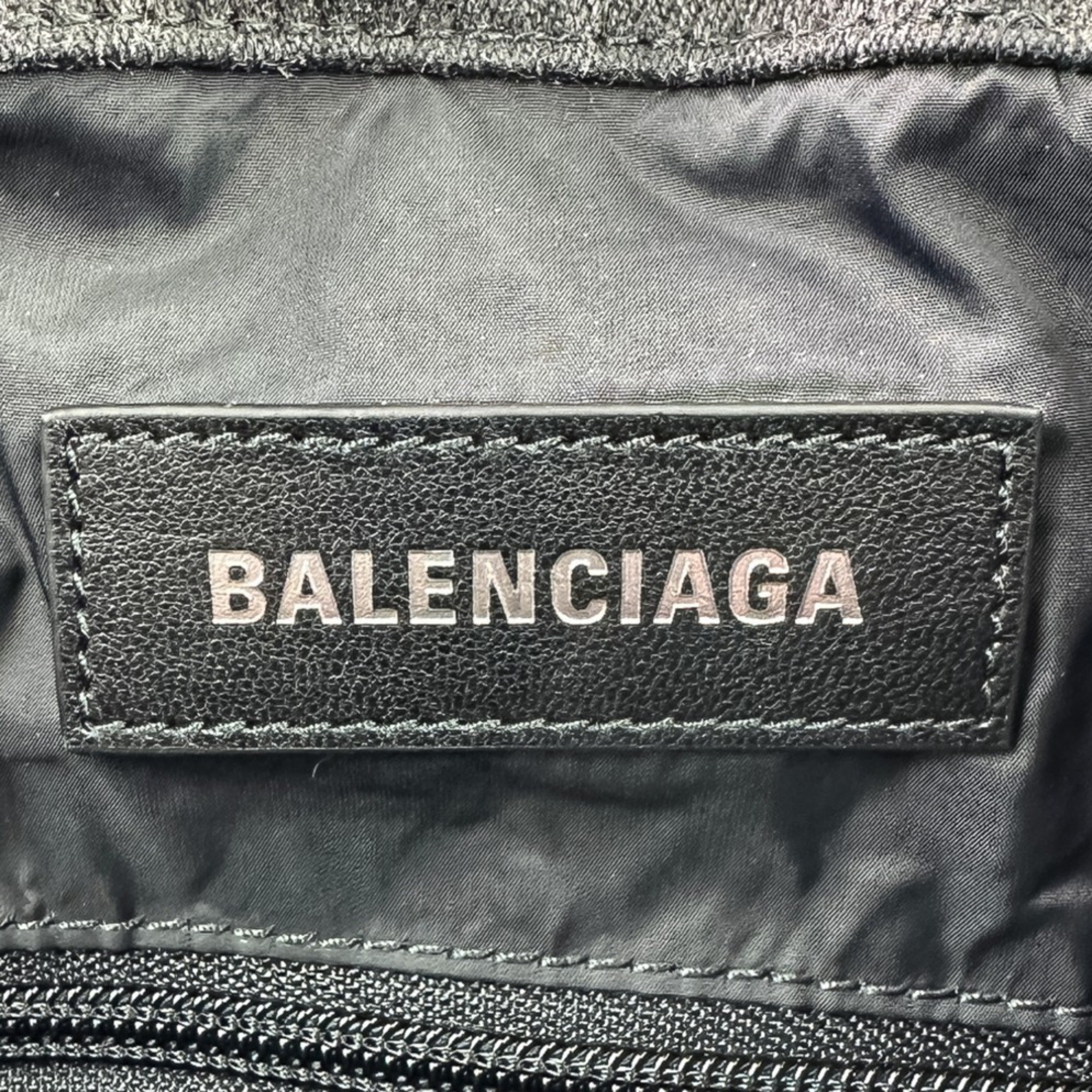 Excellent condition BALENCIAGA 24/7 mesh washed tote bag, size M, 791809, black, women's, Luxs, used brand clothing store — Like New