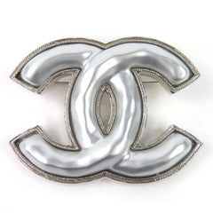 CHANEL B25C Coco Mark CC Logo Brooch, Silver, with Box, Made in Italy, Women's, Very Popular, Highly Recommended ◎ — Like New