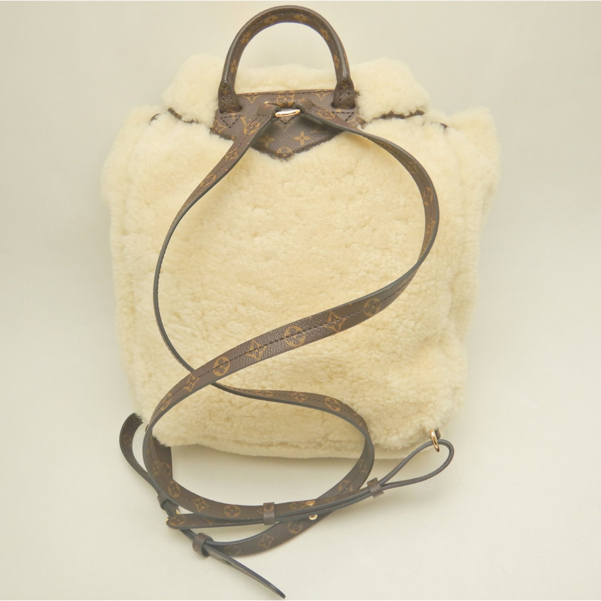 LOUIS VUITTON Monogram Shearling LV SKI Backpack 2024 Collection M23384 Cream Women's 254212 — Like New