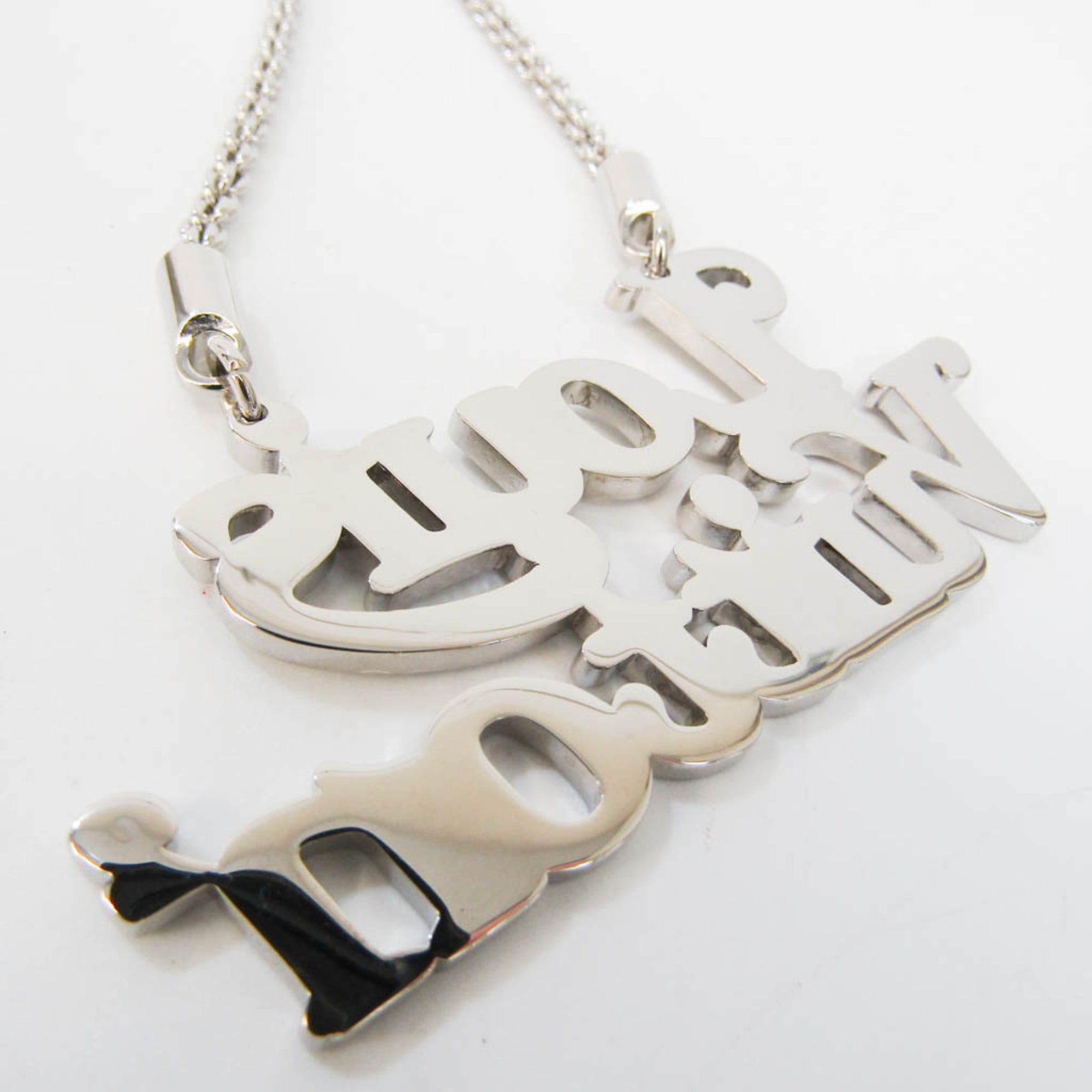 Louis Vuitton Colliersquard LV Strass MP2691 Metal,Rhinestone Men,Women Pendant Necklace (Silver) — New - Store Return
