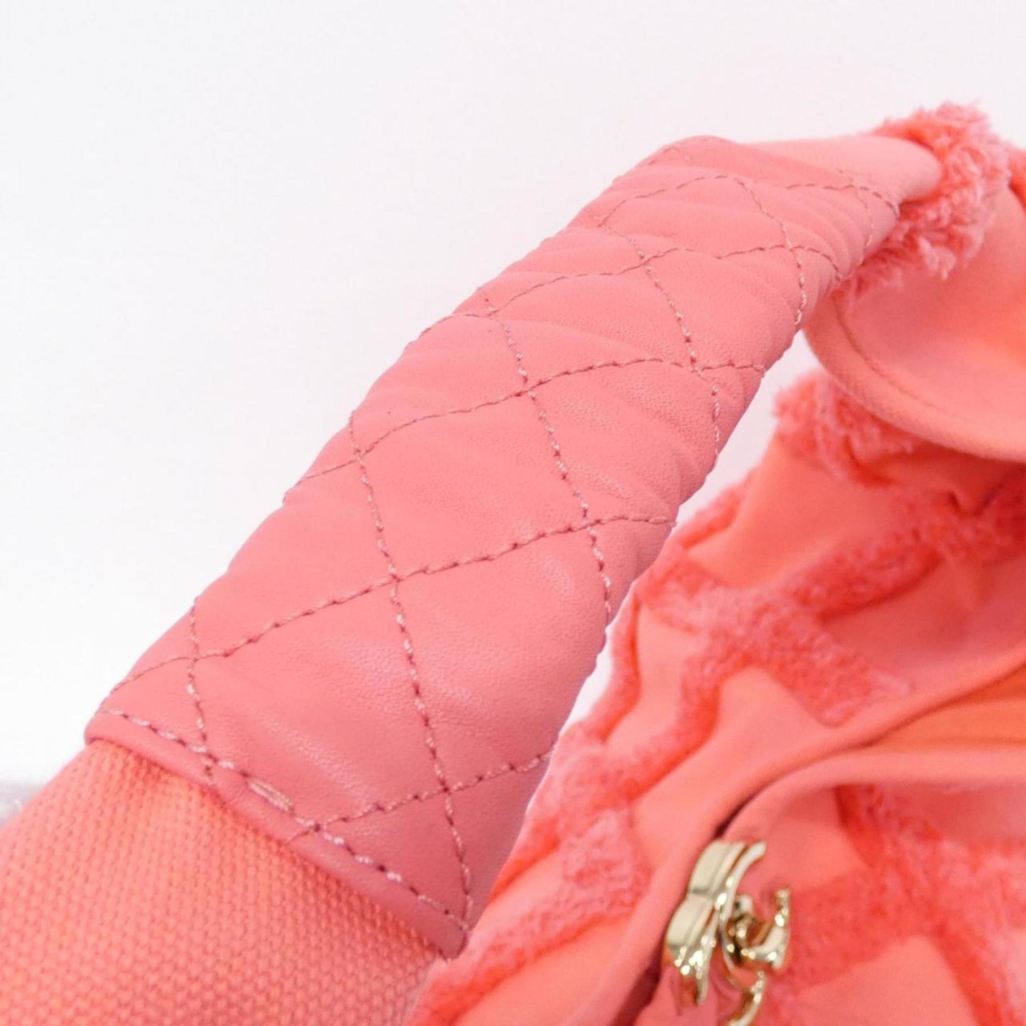 Chanel AS2292 Shoulder Bag