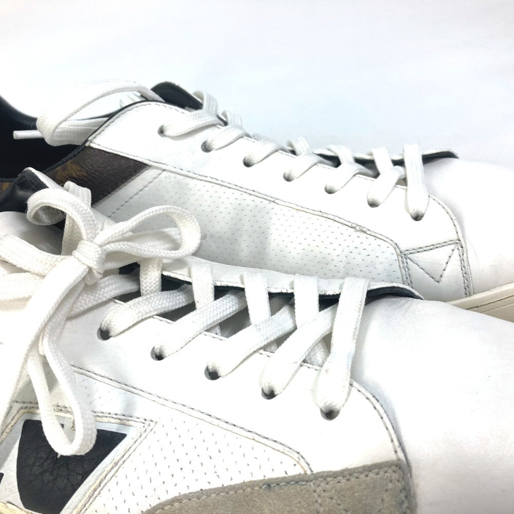 LOUIS VUITTON Luxembourg Line Monogram Logo Lace-Up Leather Sneakers Men's White