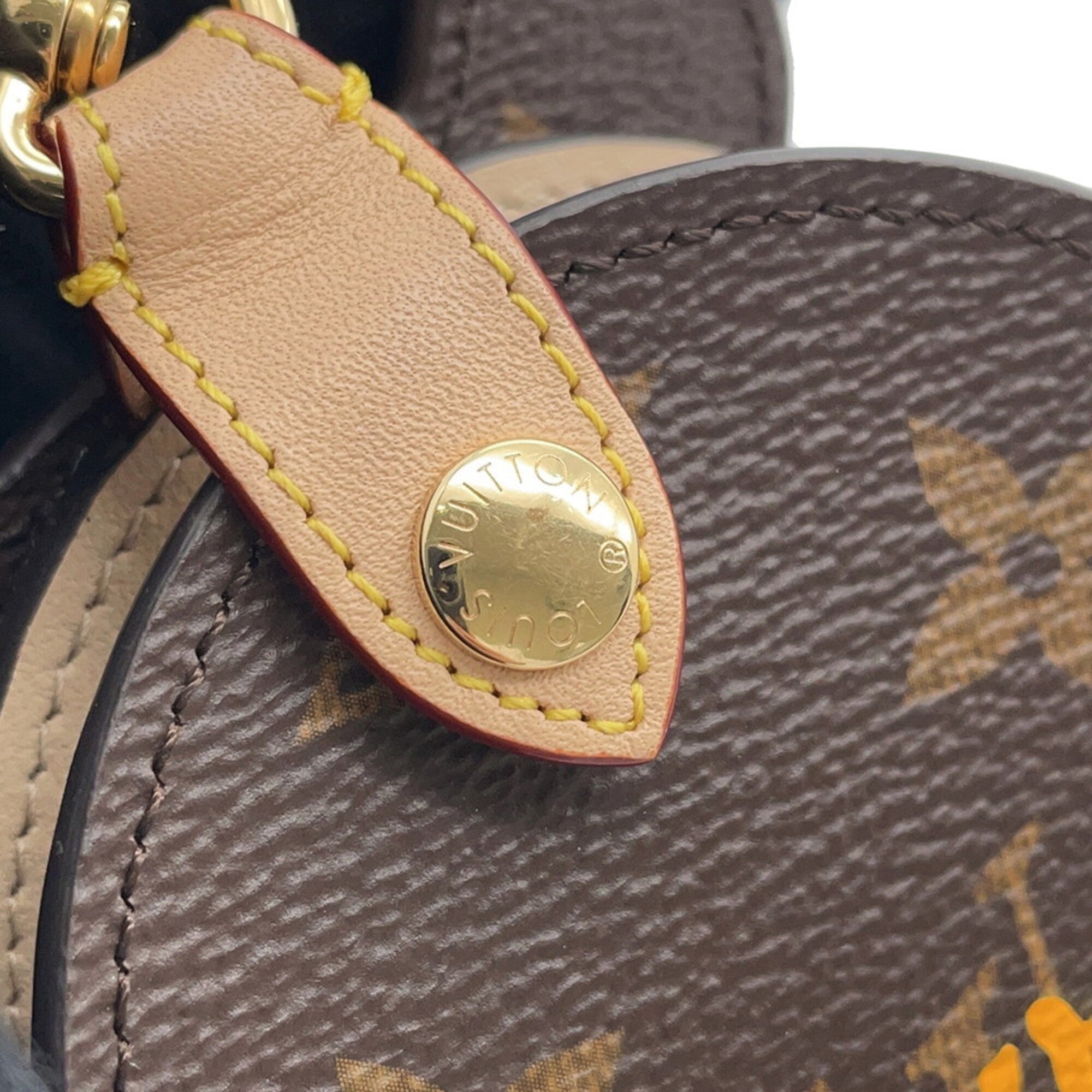 Louis Vuitton Accessory Bag Charm Monogram Dog Handbag Holder Shiba GI1260 Keychain Motif Inu LOUIS VUITTON — Like New