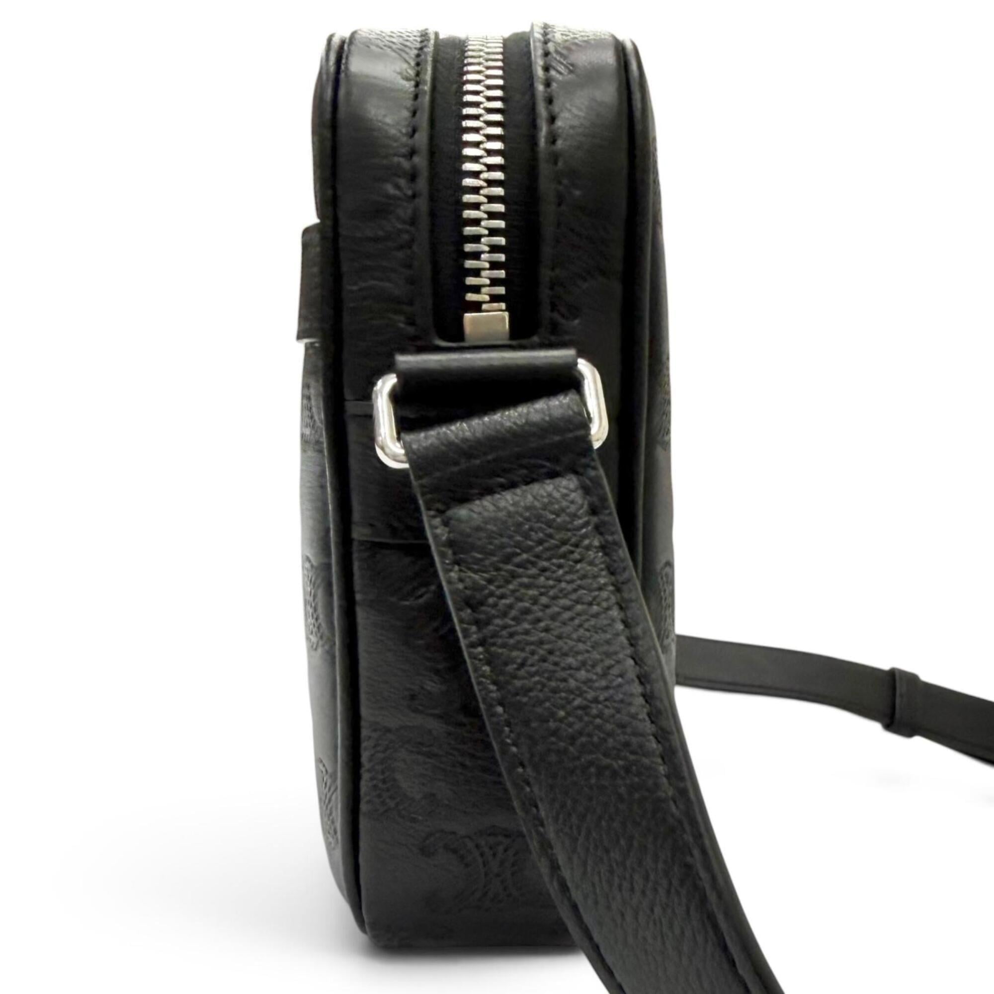 CELINE 117003FS3 Horizontal Messenger Leather Triomphe Medium Shoulder Bag Black Made in Italy Men's with Dust — Like New