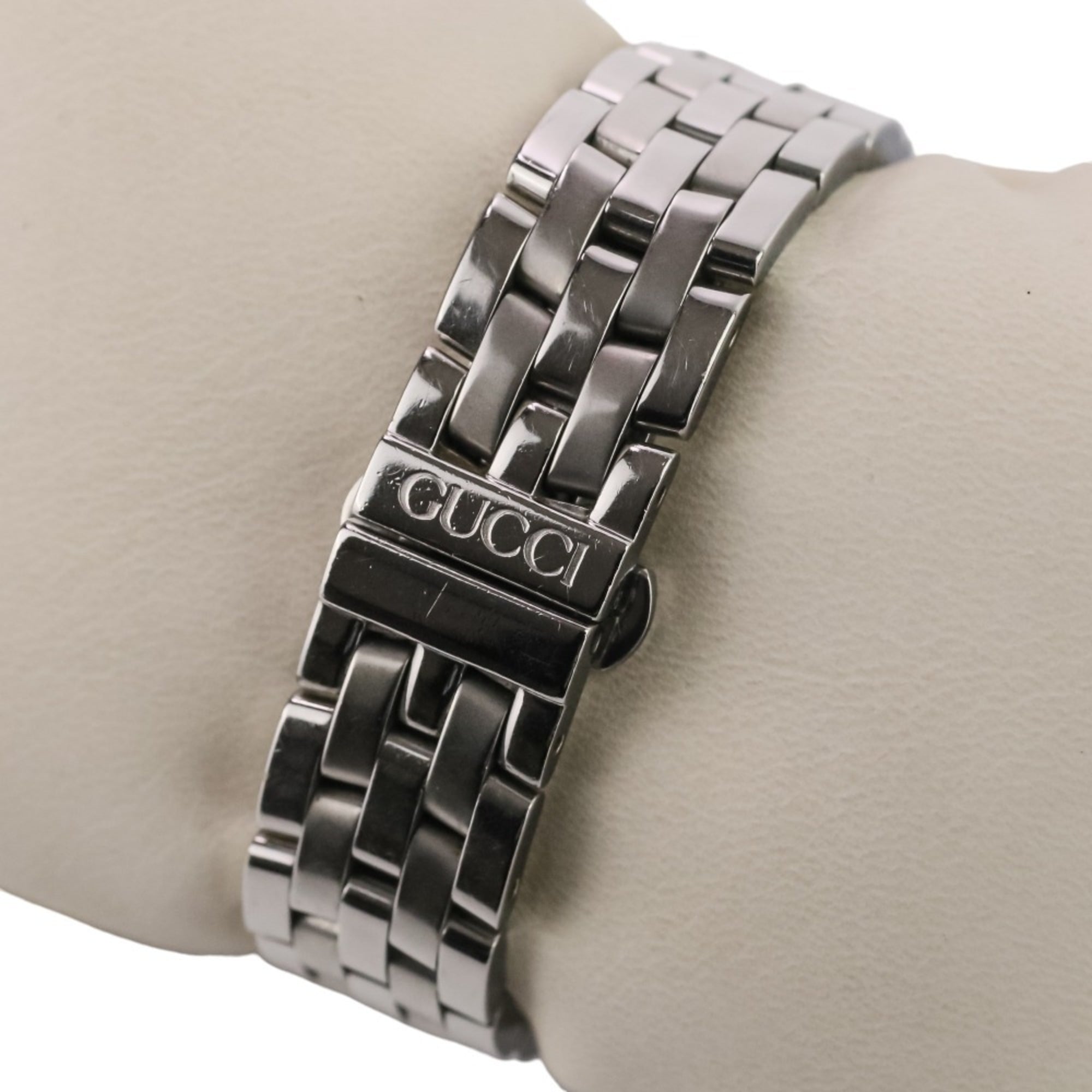 GUCCI Quartz Watch 5500L Silver Sunray Dial Stainless Steel Women's — Like New