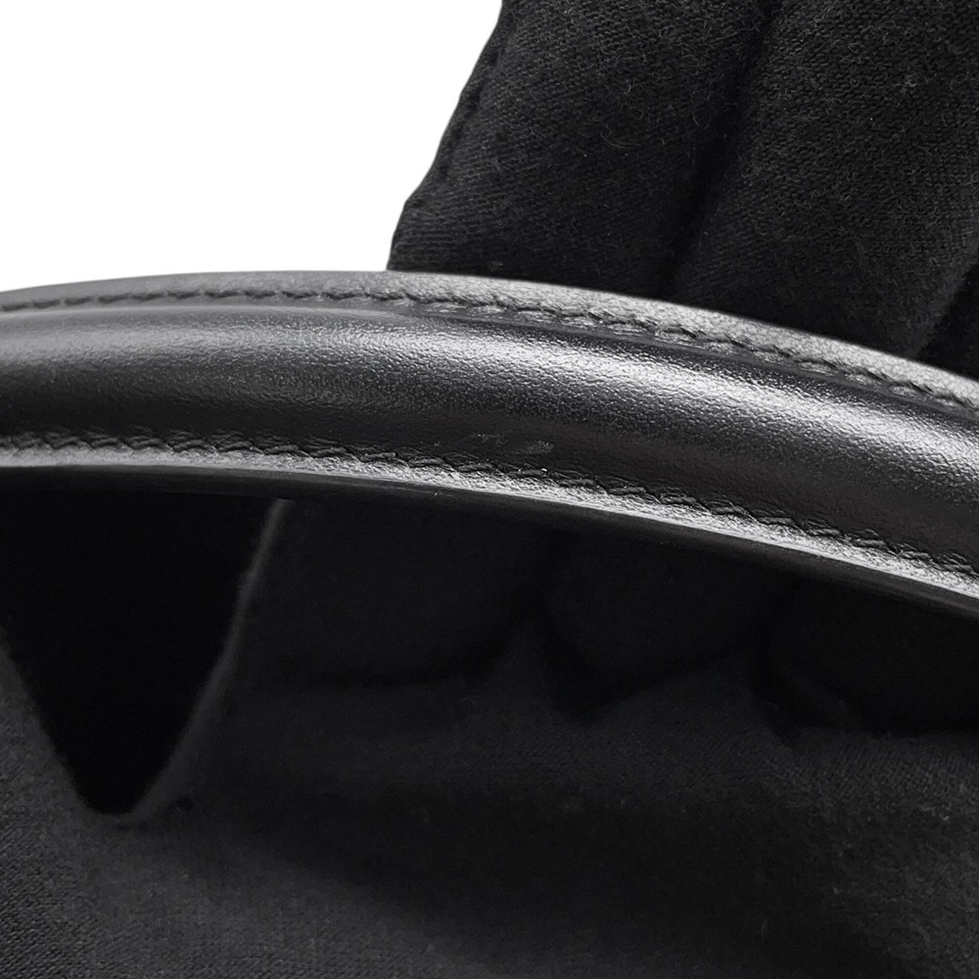 Celine Triomphe Small Bucket Louise Handbag 119173FX9.04LU CELINE 2-way Black Women's — Like New