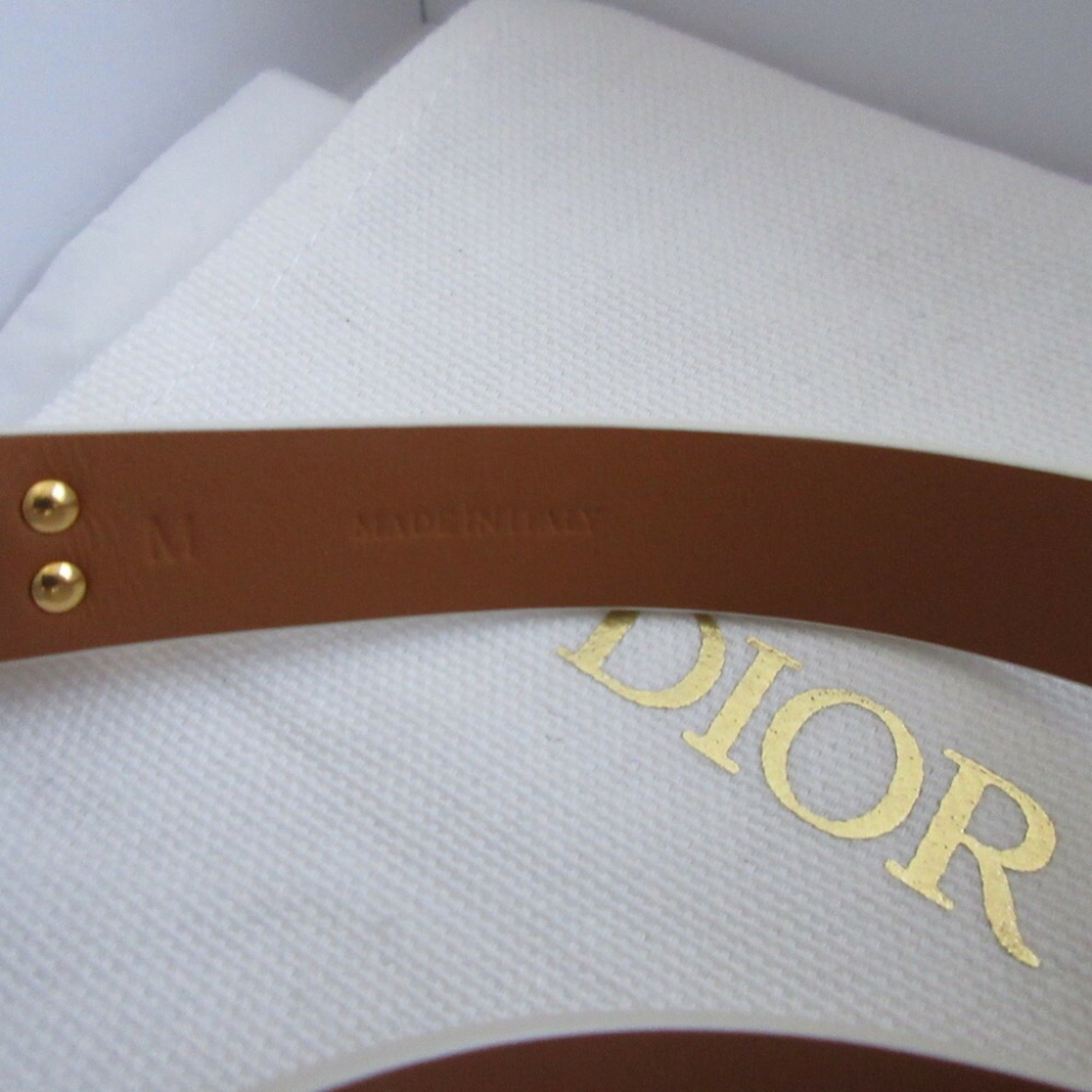 Like new Christian Dior 30 Montaigne B1760 Medium size leather ivory white double-strand double bracelet 0318 — Like New