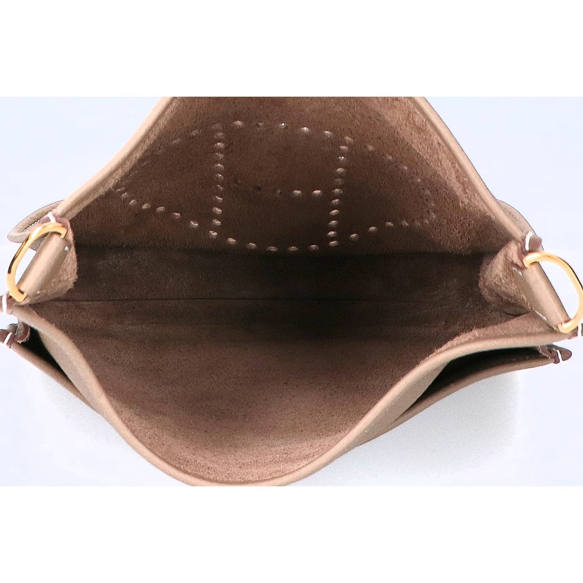 HERMES Evelyne 3 PM Shoulder Bag, K-stamp, Taurillon Clemence Leather, Gold Hardware, Etoupe Women's — Like New