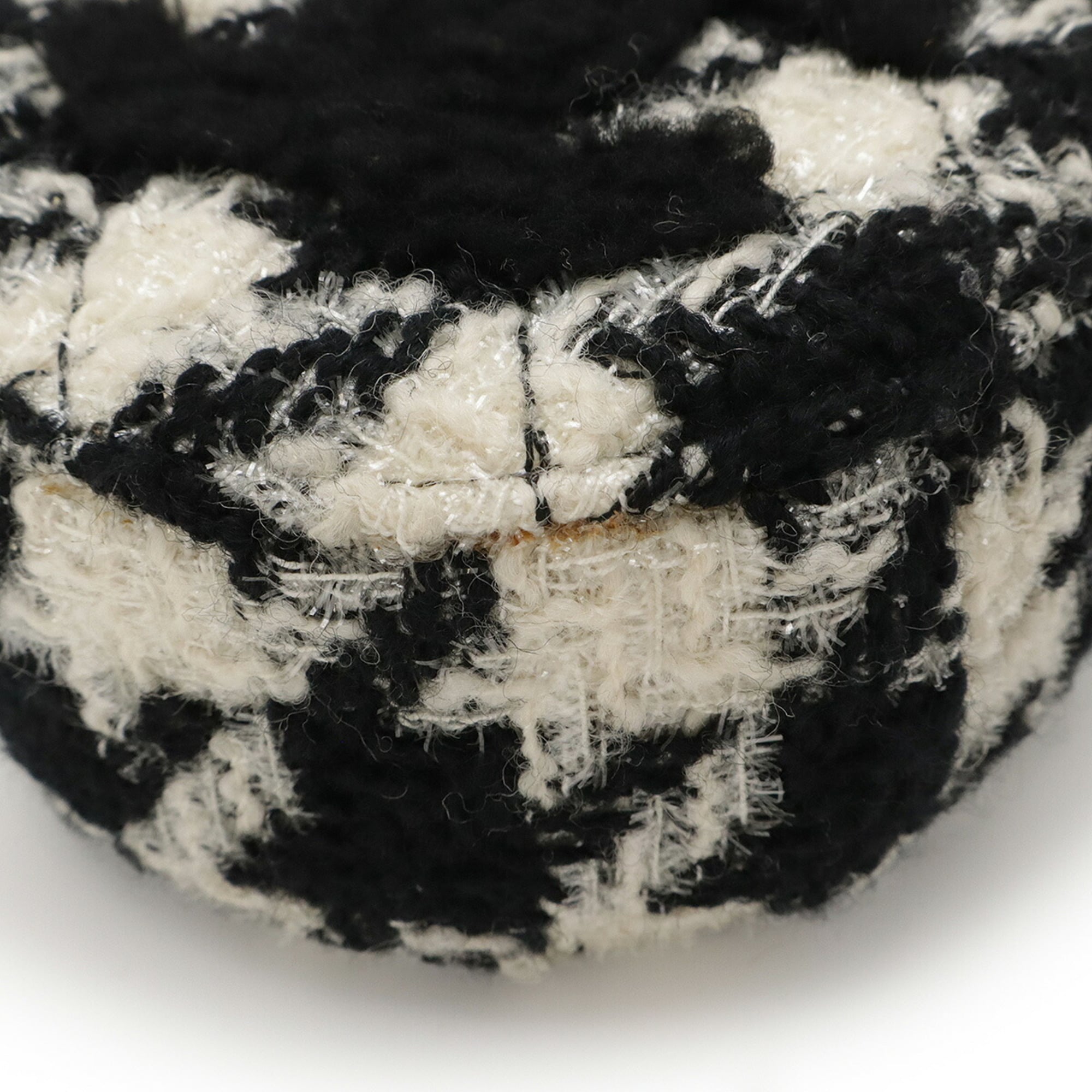 CHANEL Round Chain Shoulder Pochette in Houndstooth Tweed with Boa, Ivory and Black, AP0986 — Like New