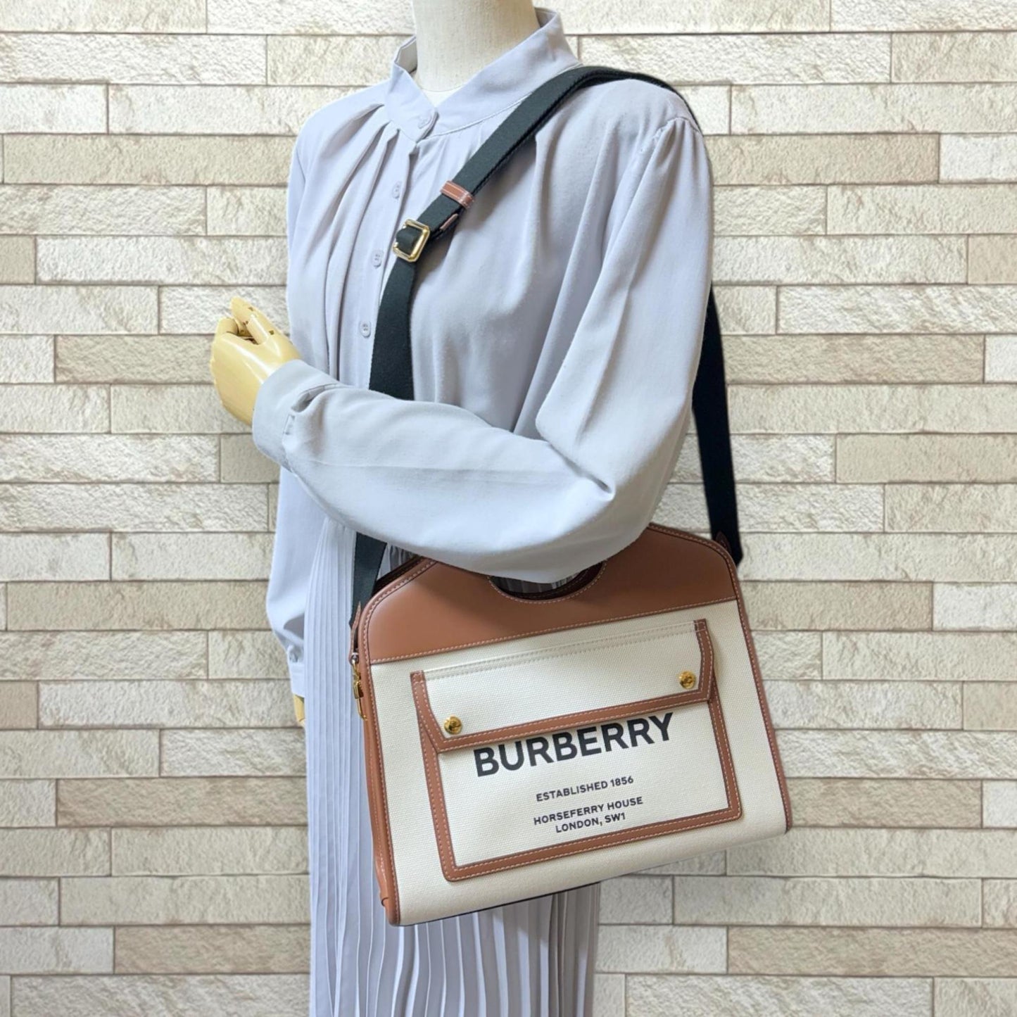 Burberry Pocket Shoulder Bag Canvas 8036784 Beige Women's BURBERRY 2way