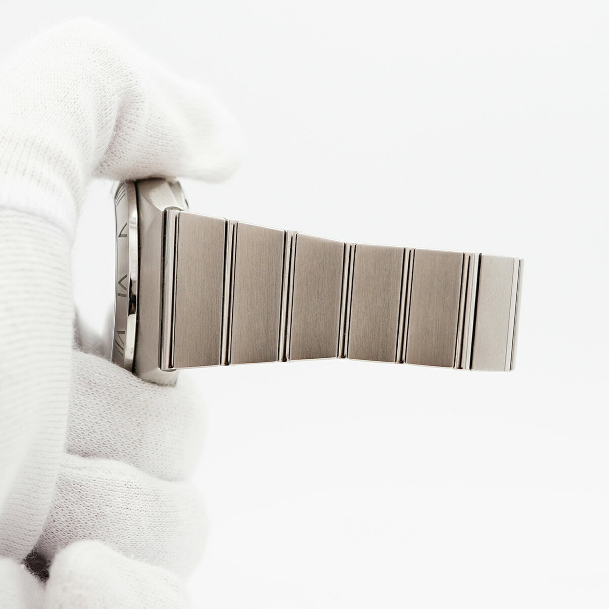 Omega Constellation Day-Date Co-Axial 123.10.38.22.01.001 Black Dial Men's Watch — Very Good