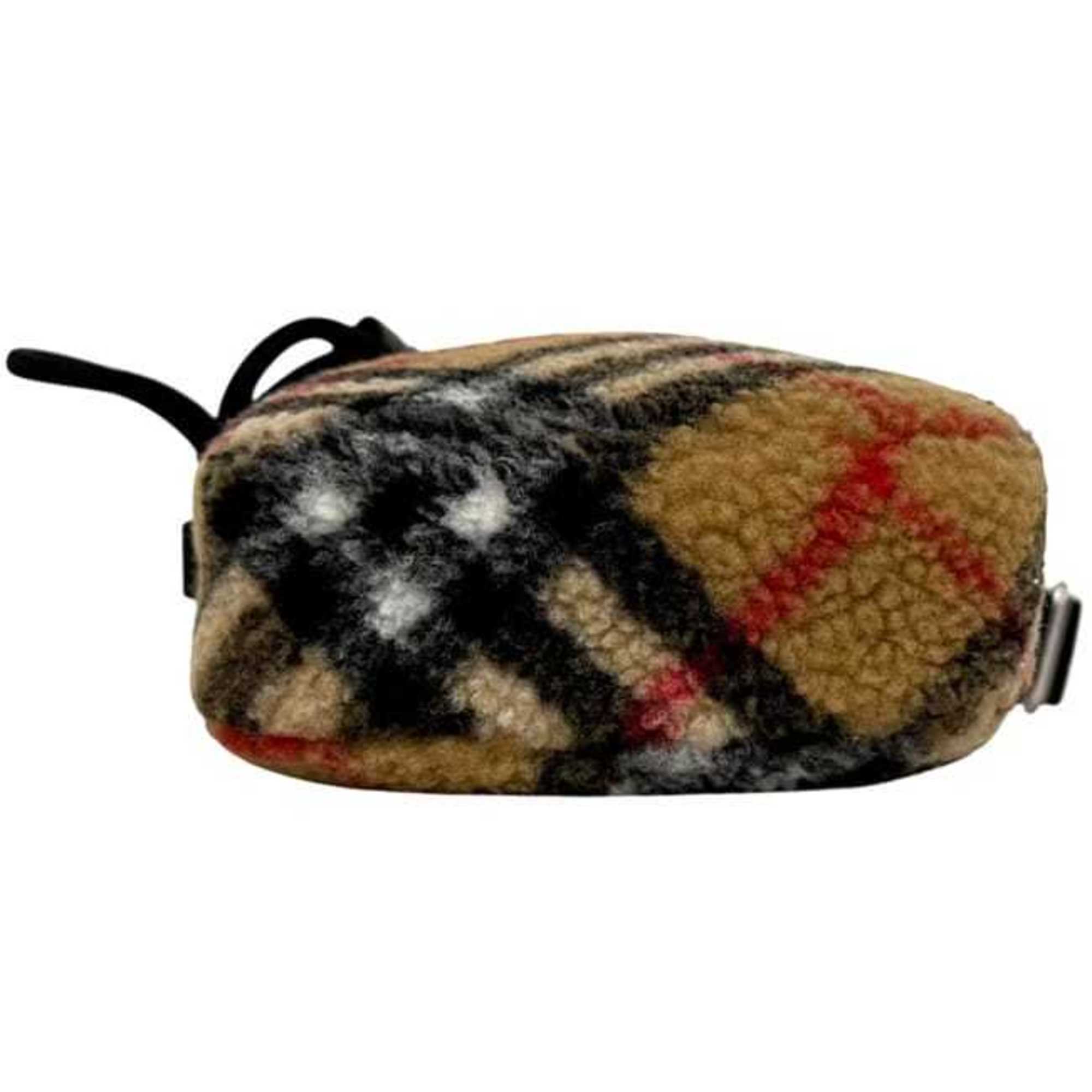 Burberry Vertical Mini Shoulder Bag (ec-24876) in Beige (Archive Beige) 8078299. Unused. Wool, leather, and fleece material. Crossbody bag Nova Check pattern — Like New