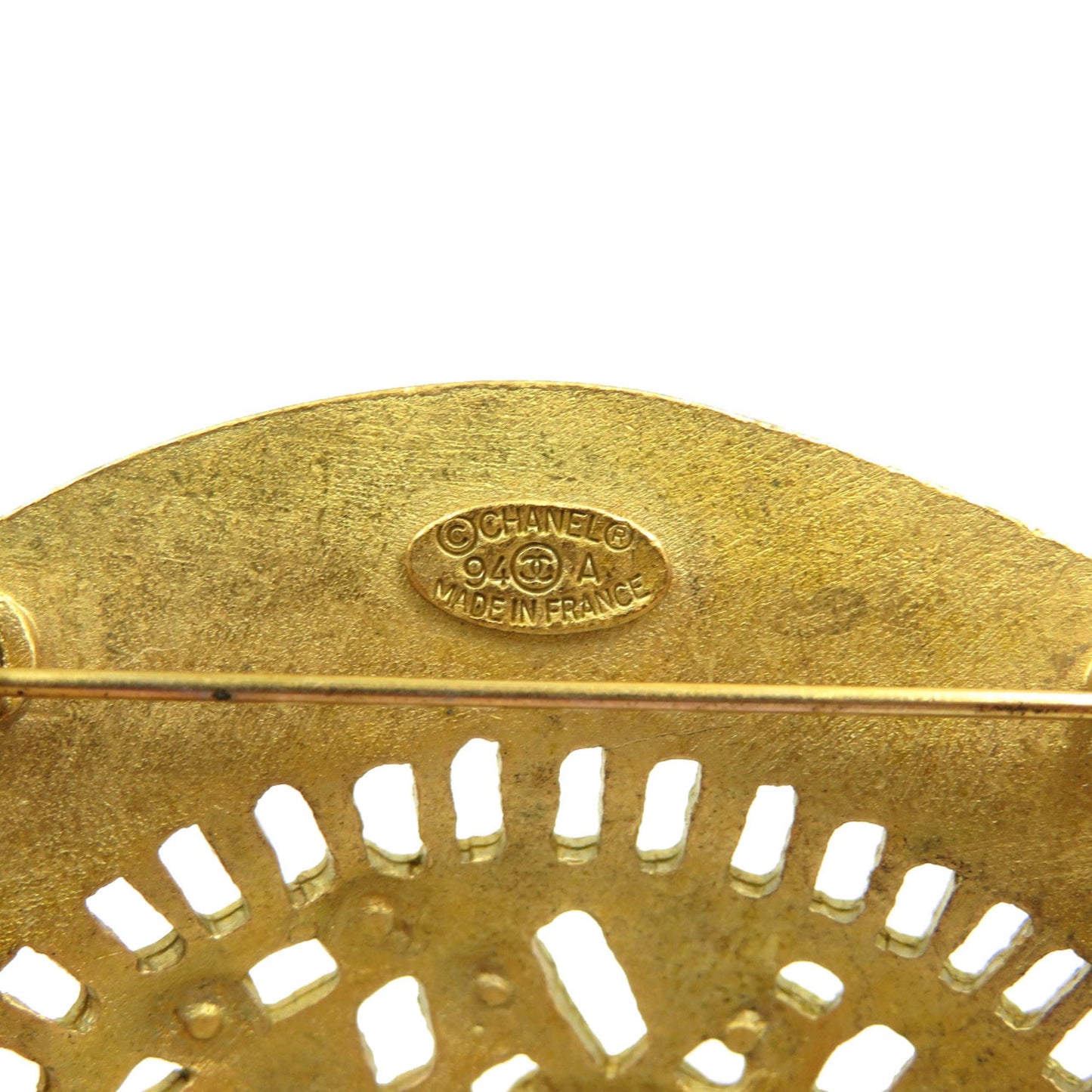 Excellent condition Chanel vintage straw hat 94A metal gold brooch 0210 CHANEL