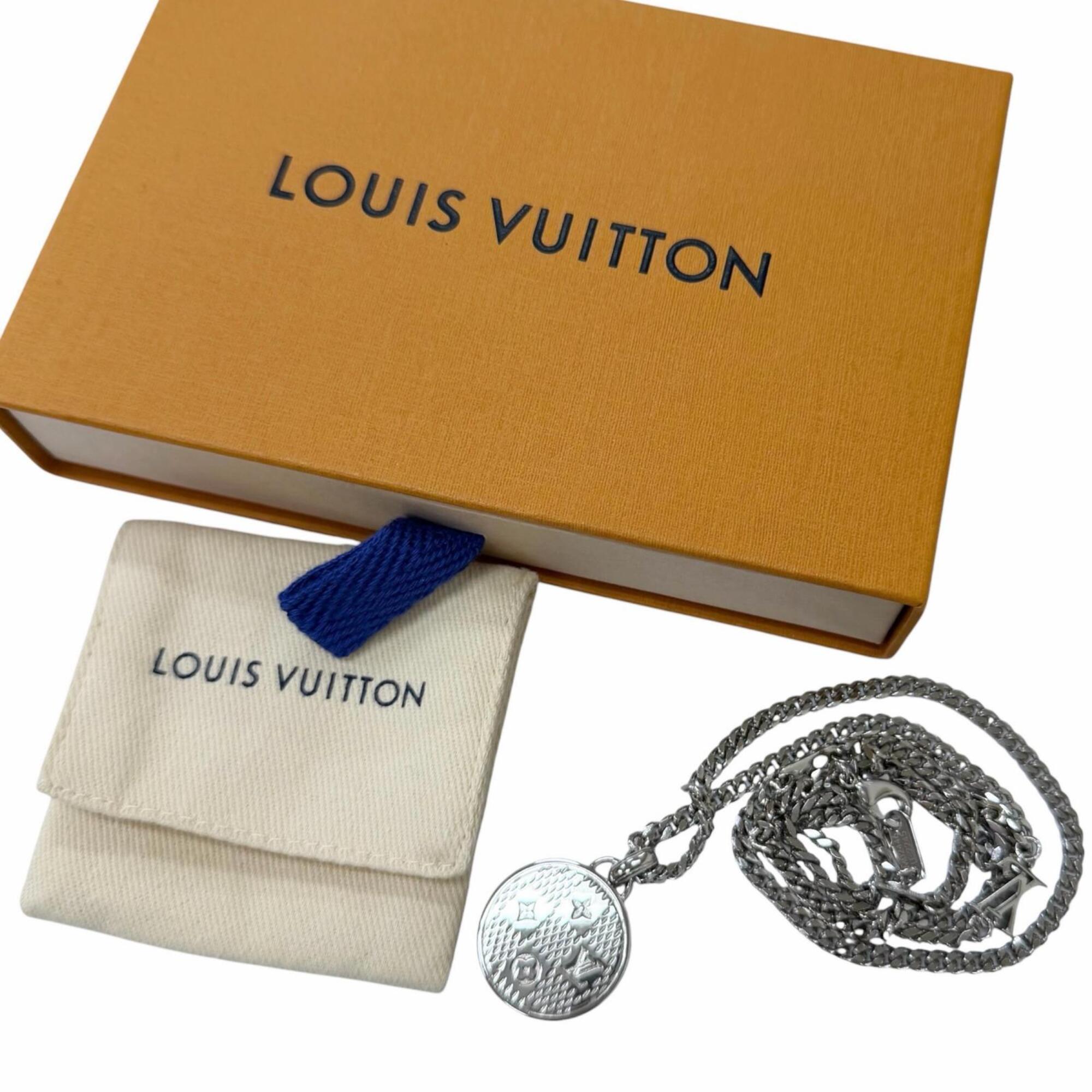 LOUIS VUITTON (Louis Vuitton) 2025 model M02446 Damier Staple Pendant Necklace, Silver, Made in Italy, Men's, with Box and Dust Bag — Like New