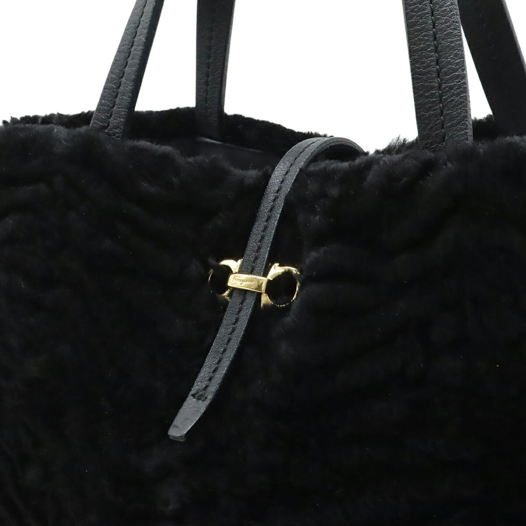 Salvatore Ferragamo Gancini handbag tote bag in black with fur FJ-21 D415