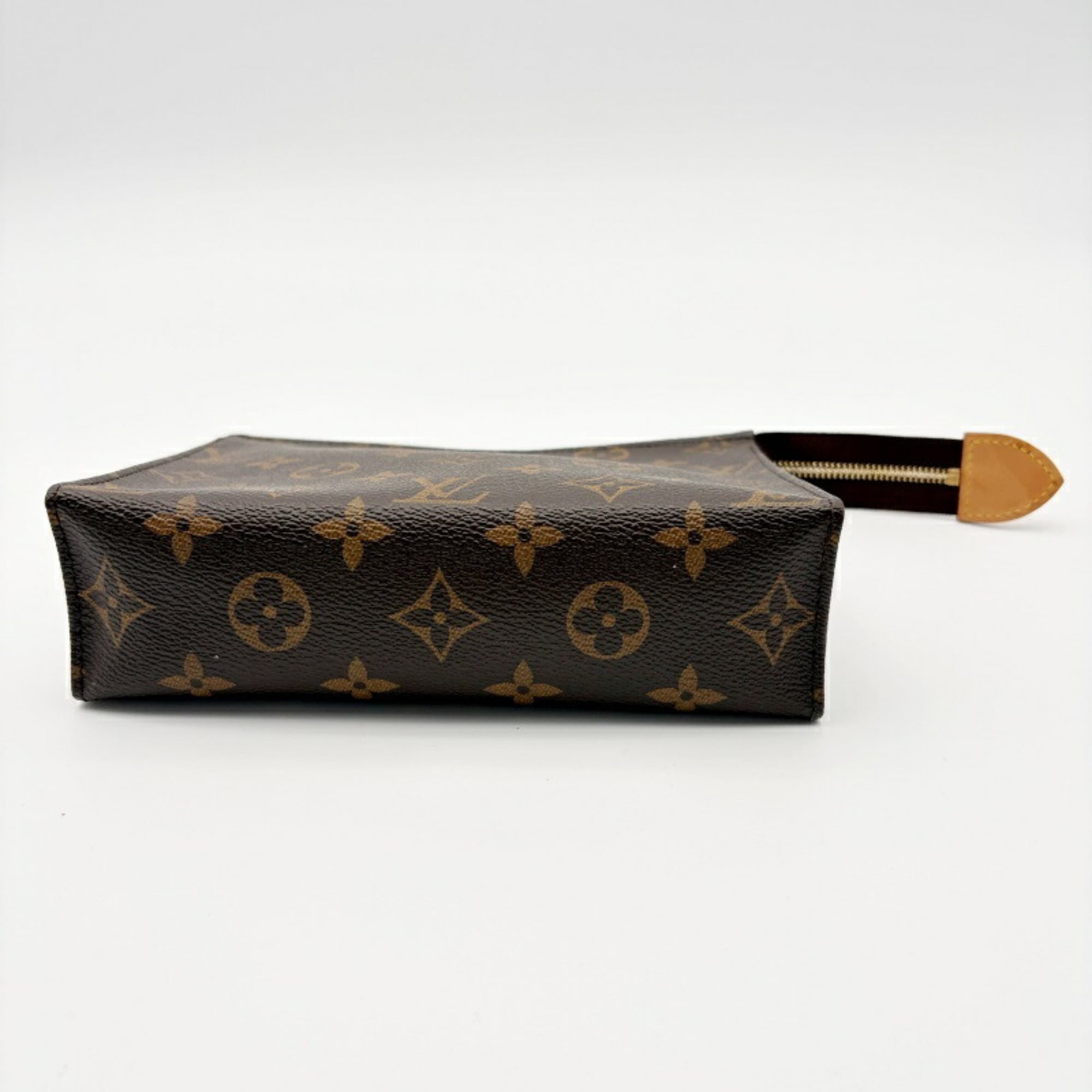 Louis Vuitton LOUIS VUITTON Bag Pochette Toilette 19 Monogram M47544 — Like New