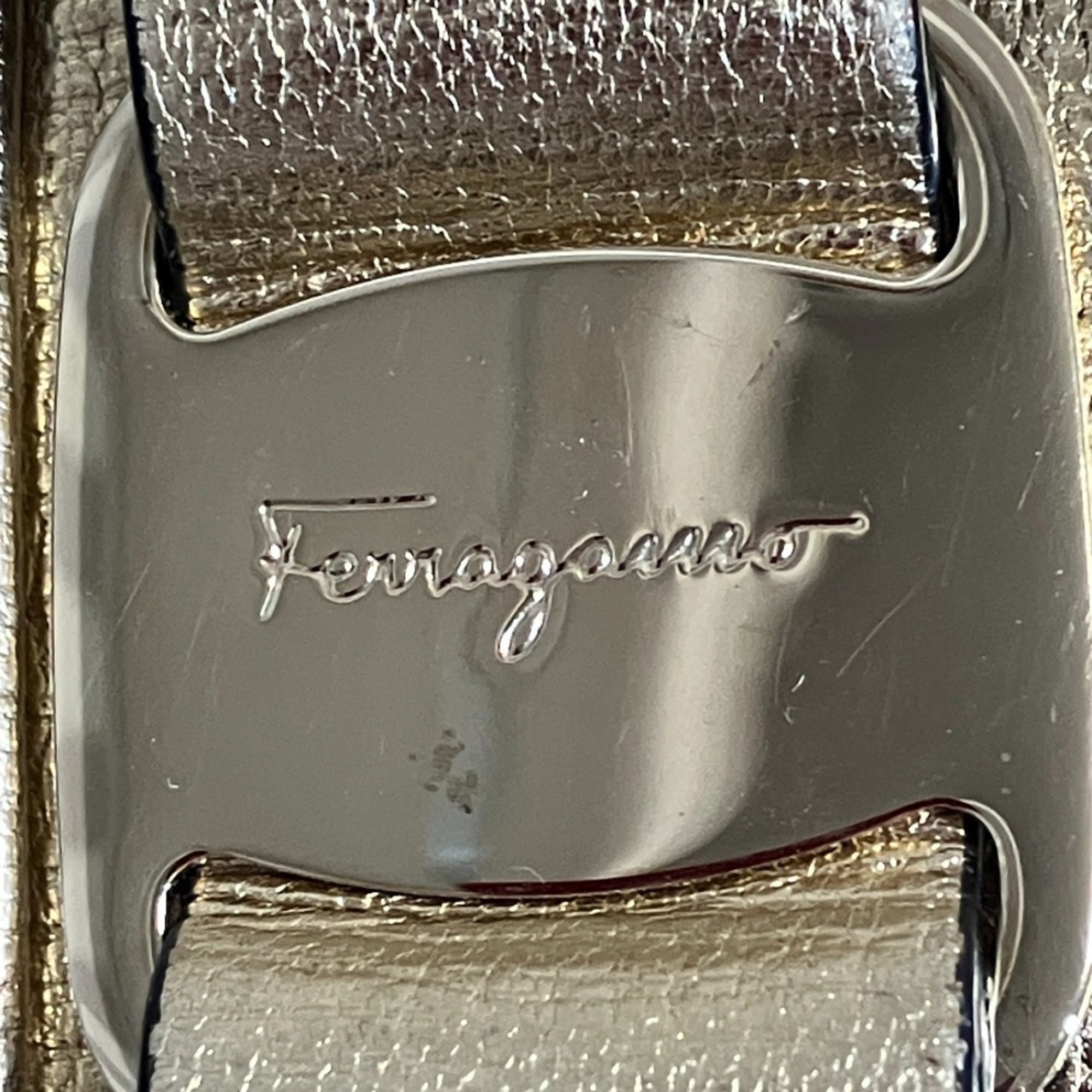 Salvatore Ferragamo Vara Ribbon Camera Shoulder Bag AU-21 H498 Gold Color Women's — Like New