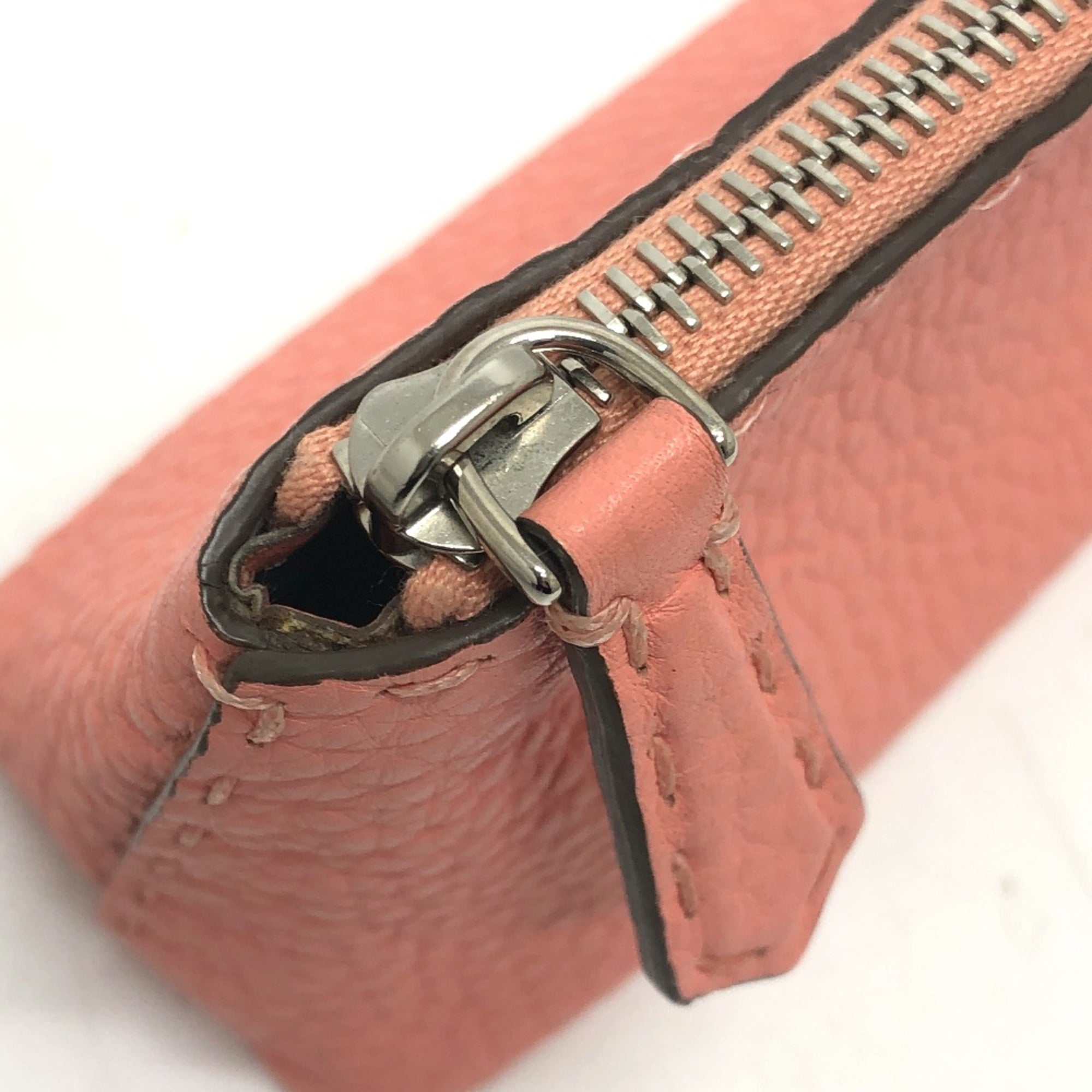 Fendi 8N0114 Cosmetics Pouch makeup pouch Pouch pink SilverHardware